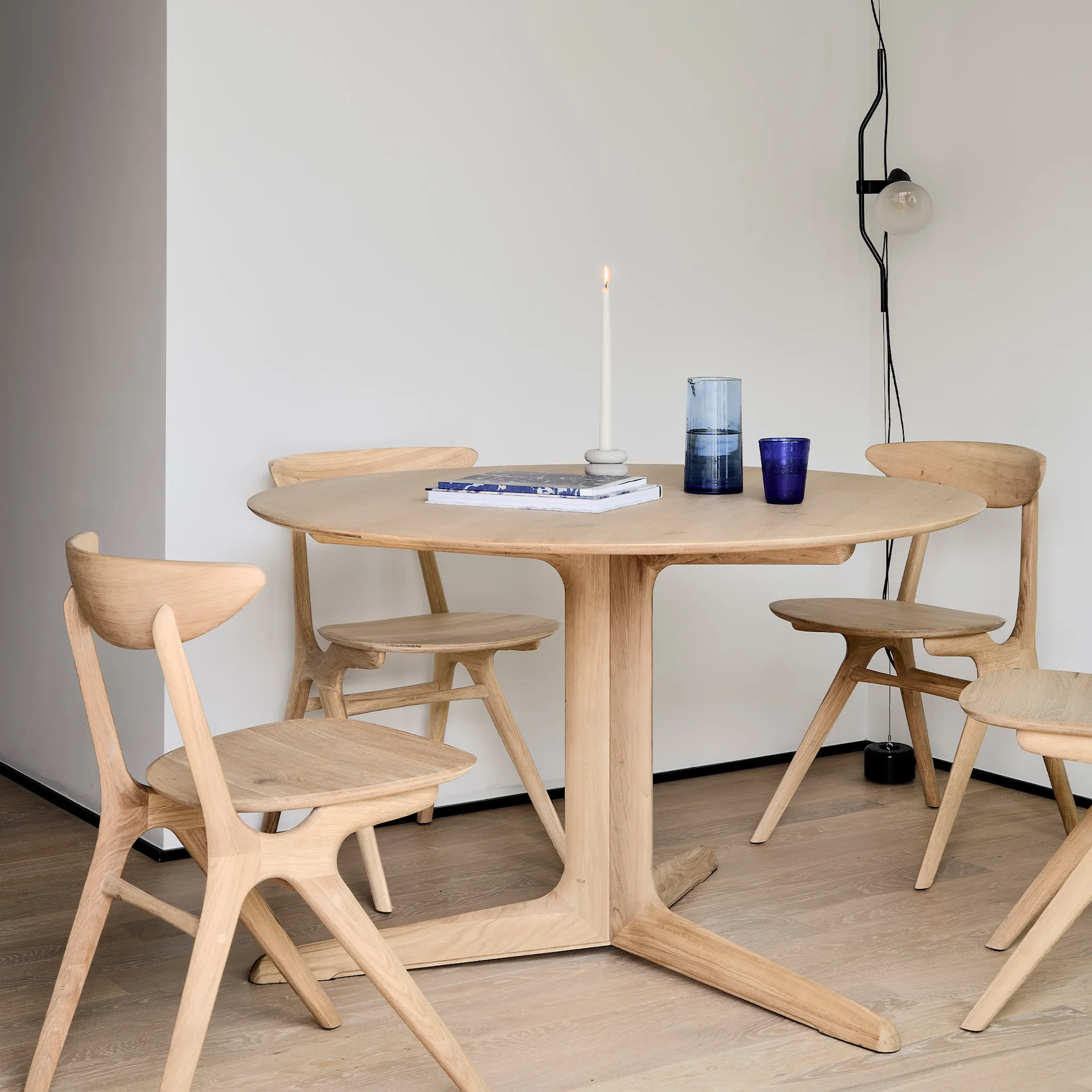 Corto Round Dining Table - Ethnicraft - NO GA