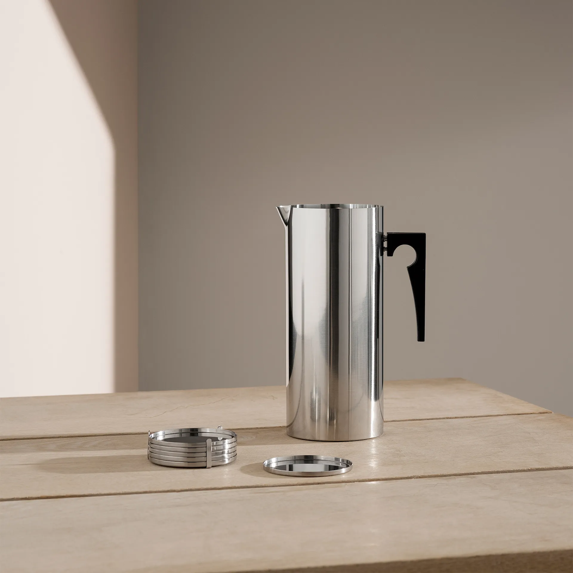 Arne Jacobsen Serving Jug 2 L - Stelton - Arne Jacobsen - NO GA