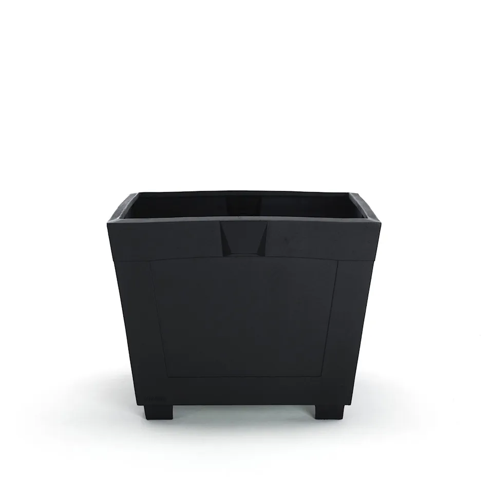 Karl XL Plant Pot Emblem