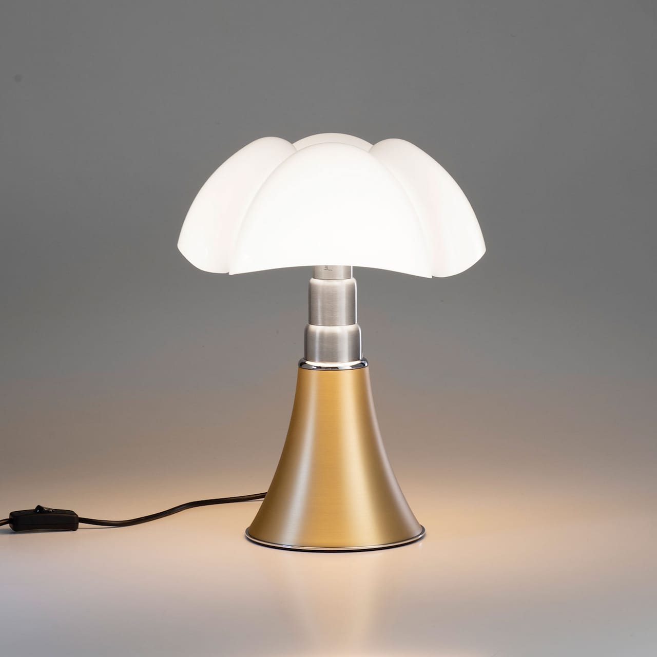 Minipipistrello Table Lamp, Brass - Dæmpbar