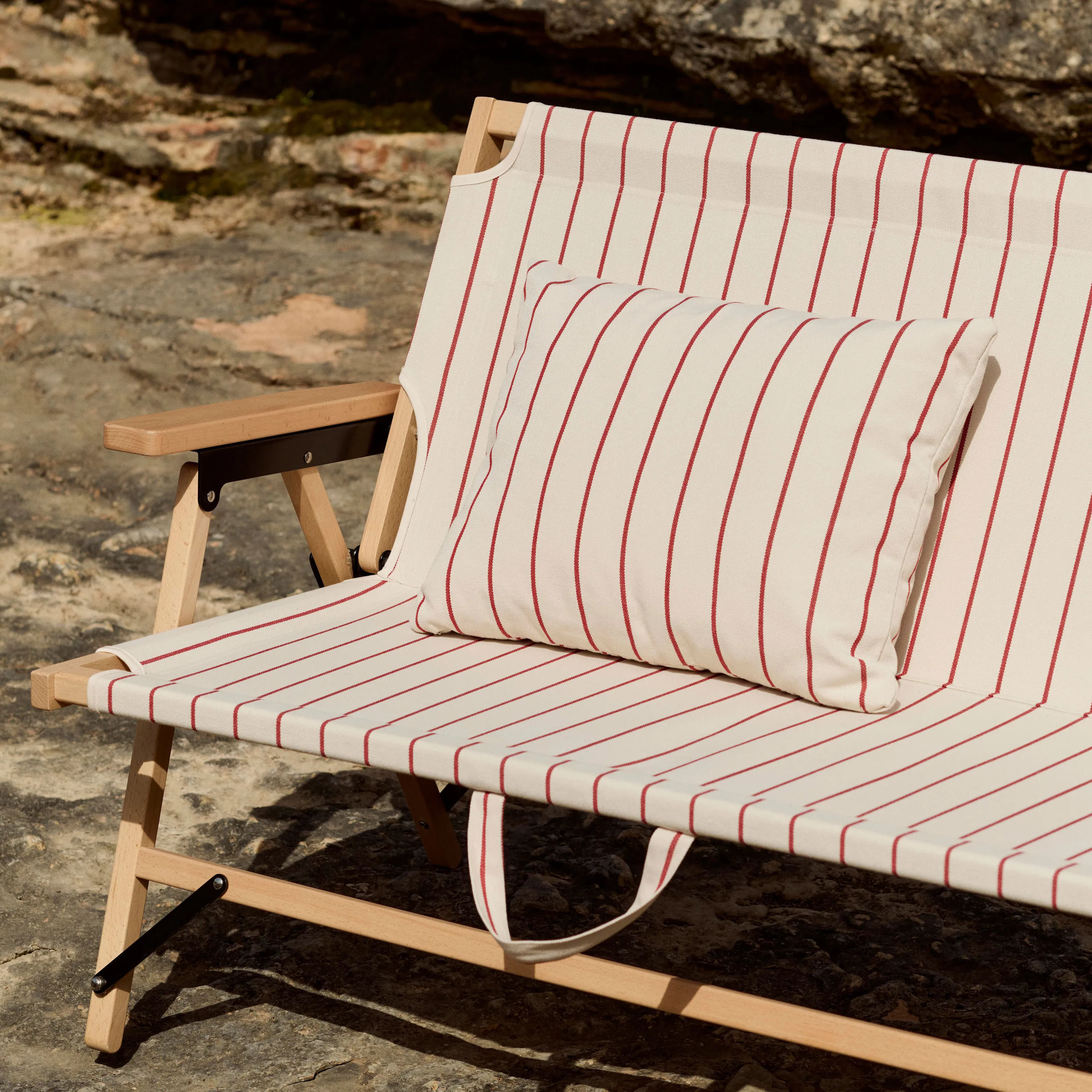 Outdoor Market Cushion 45 x 35 Beige with red stripe - 2