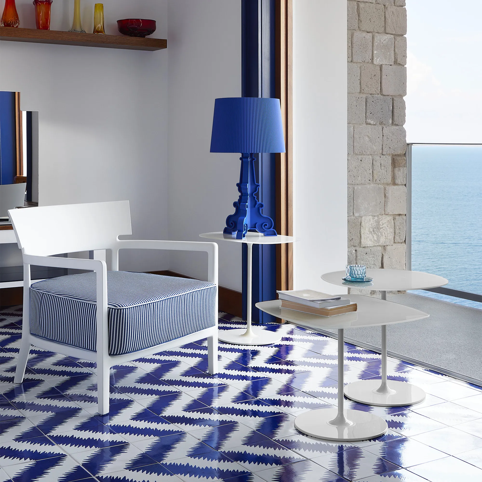 Thierry Table Set