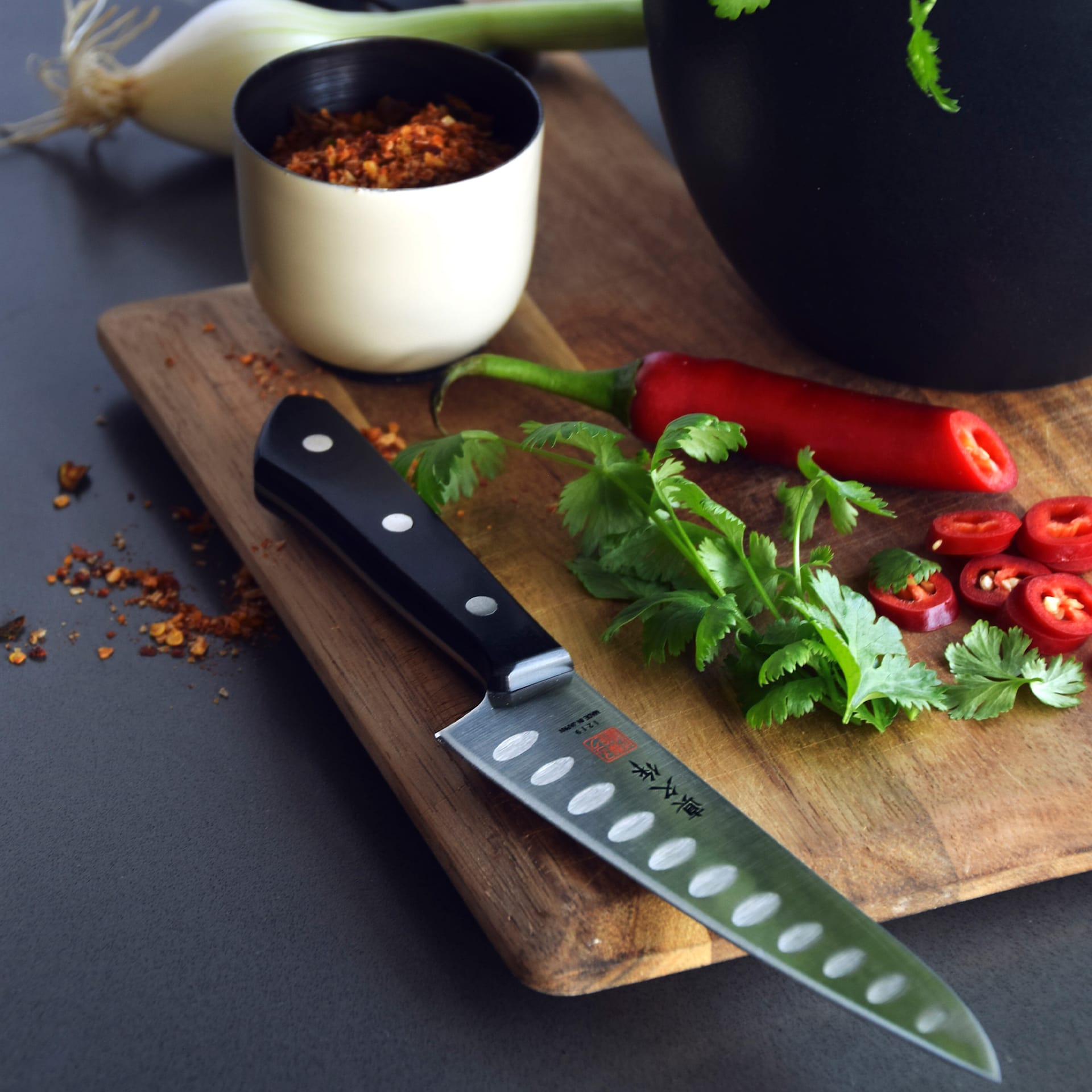 Chef - Vegetable knife with air gap, 13 cm - MAC - NO GA