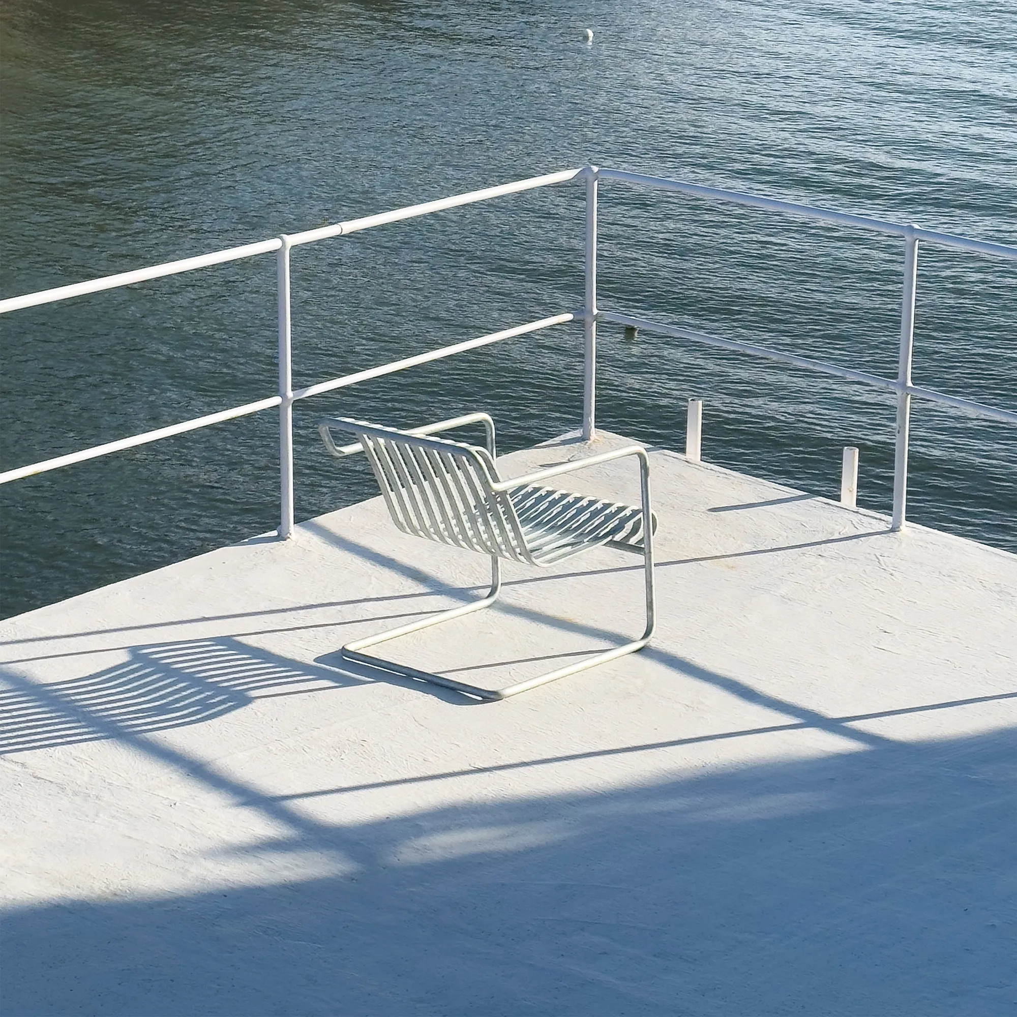 Palissade Cantilever Low Lounge Chair - 16