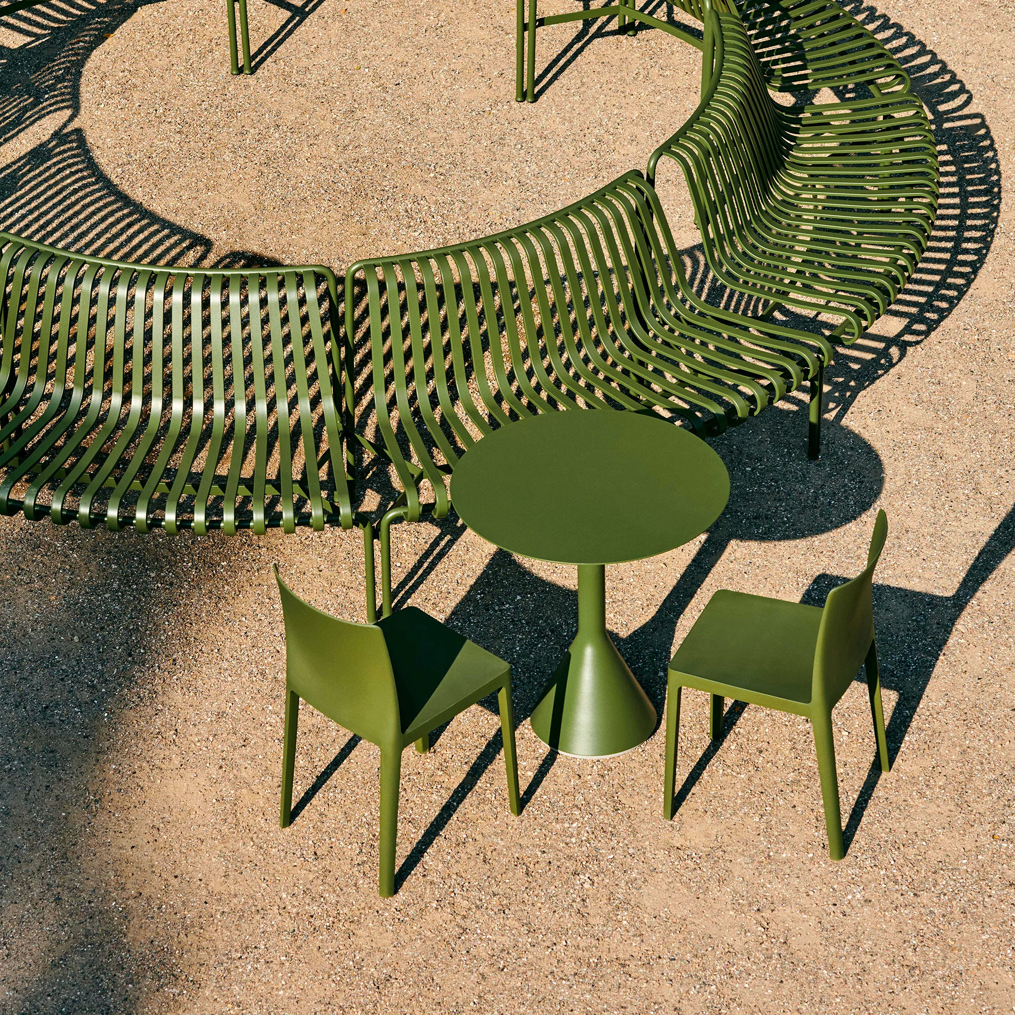 Élémentaire Seat Cushion Outdoor Chair