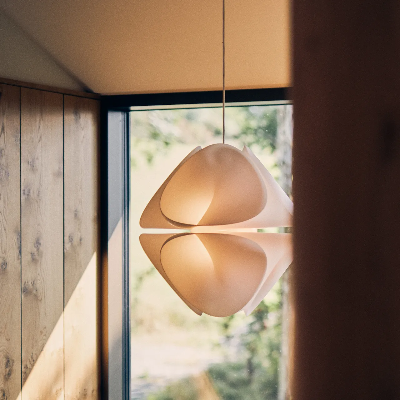 Nova Pendant Lamp