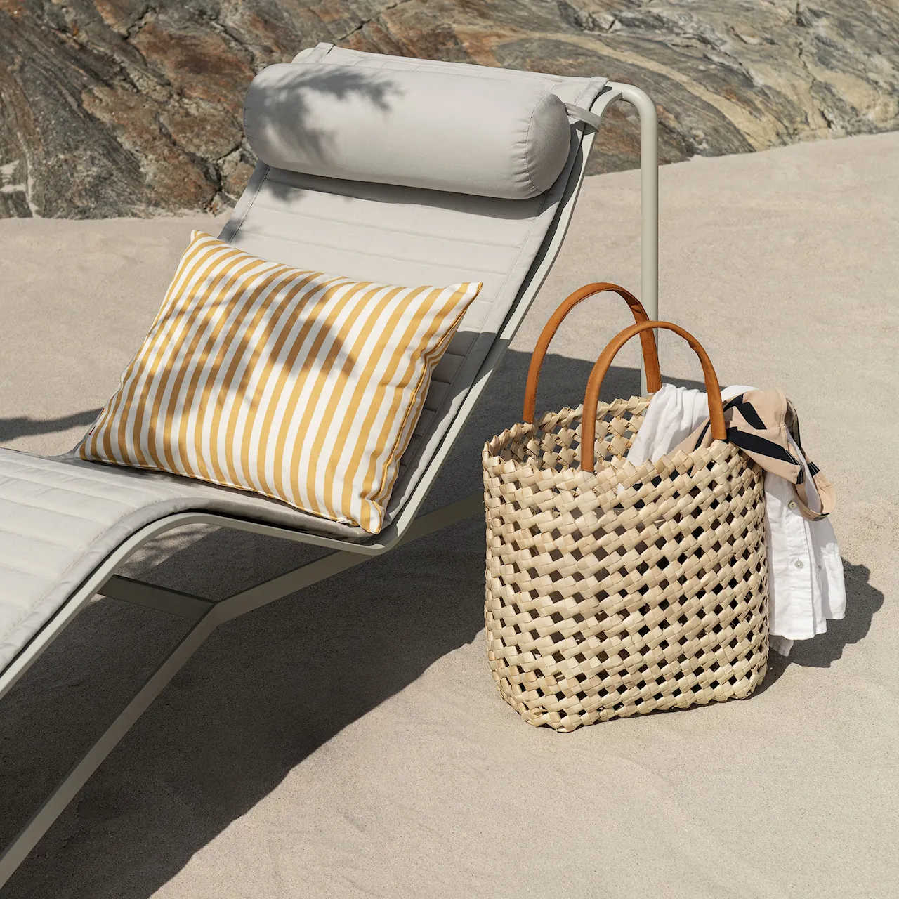 Palissade nekkussen chaise longue