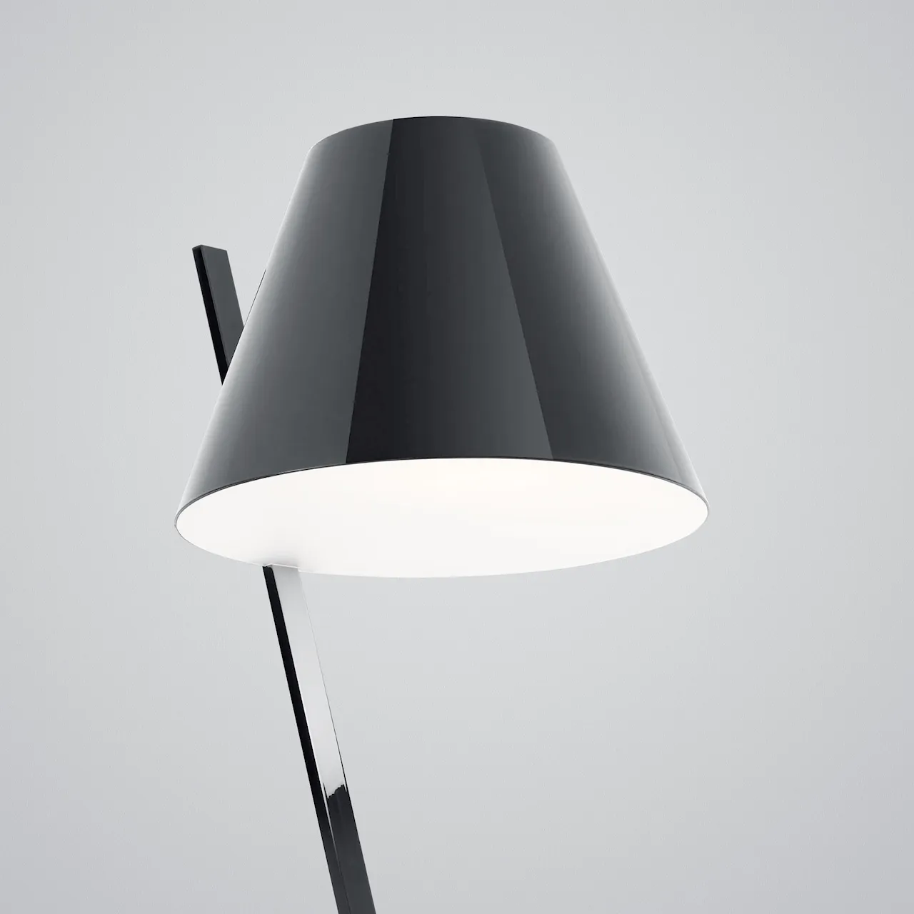 La Petite Floor Lamp