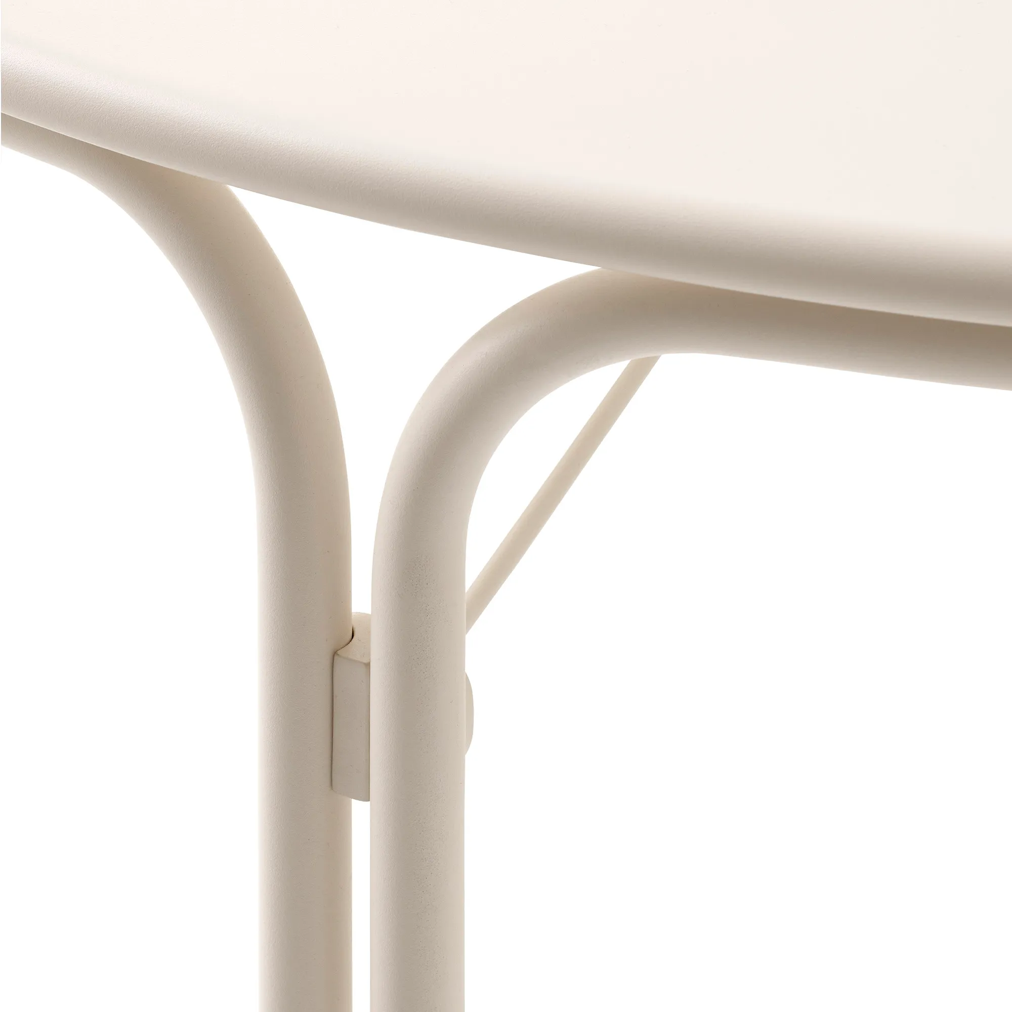 Thorvald SC98 Outdoor Dining Table - 11
