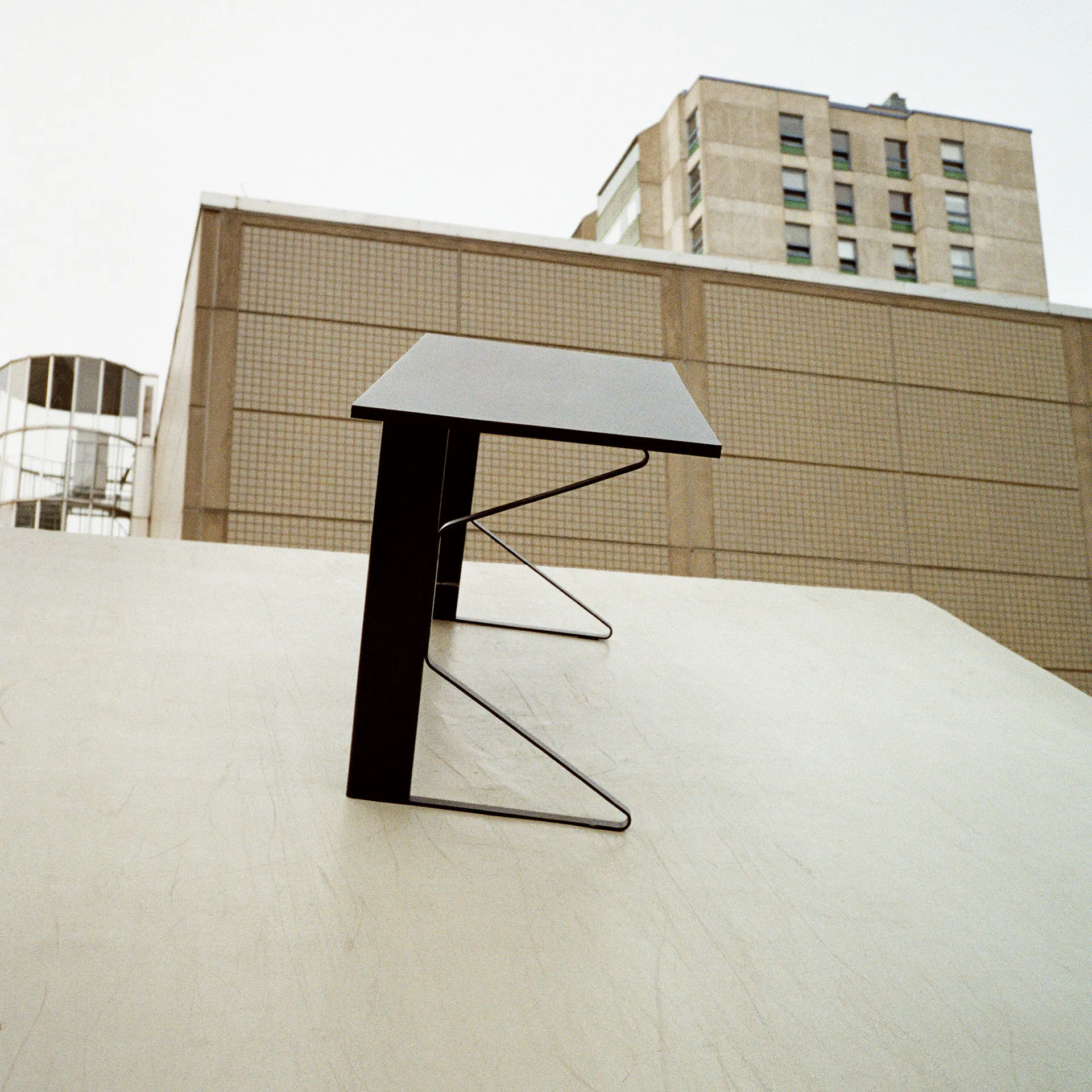 Kaari Desk REB 005 - Artek - Ronan & Erwan Bouroullec - NO GA