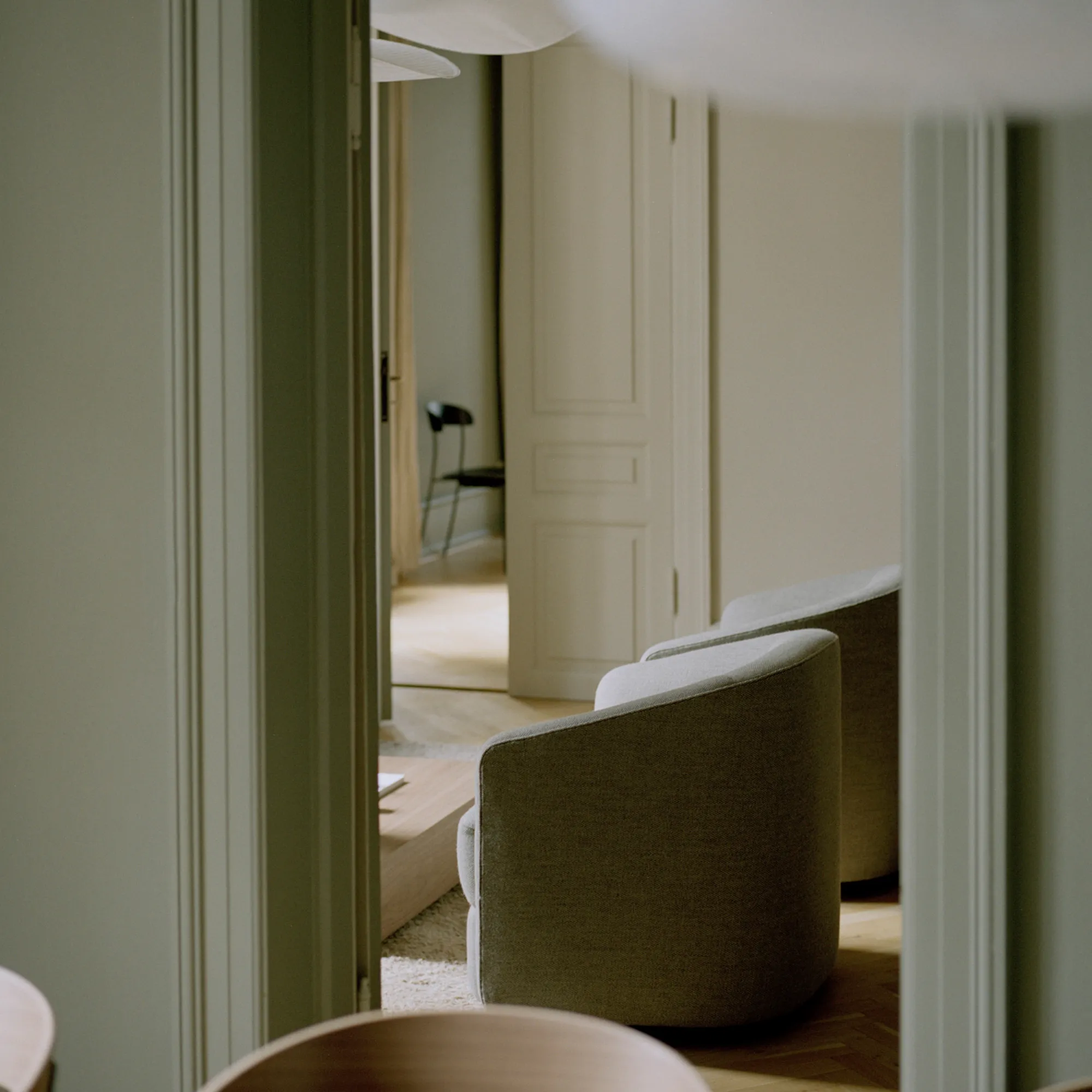 Covent Lounge Chair - 7