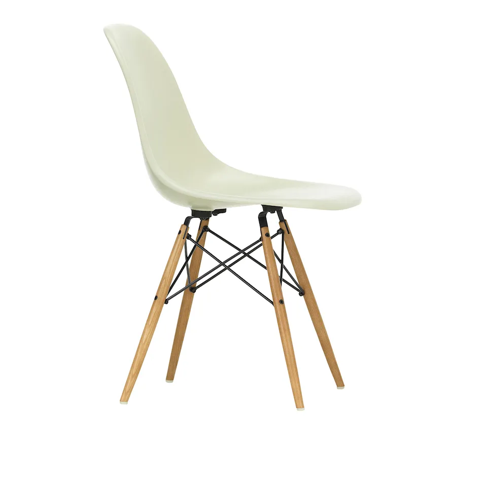Eames Fiberglass Chair DSW