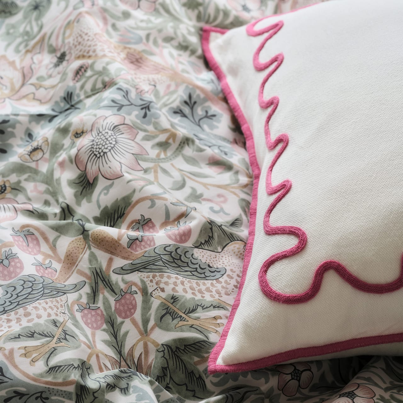 Cecina Cushion Cover Pink