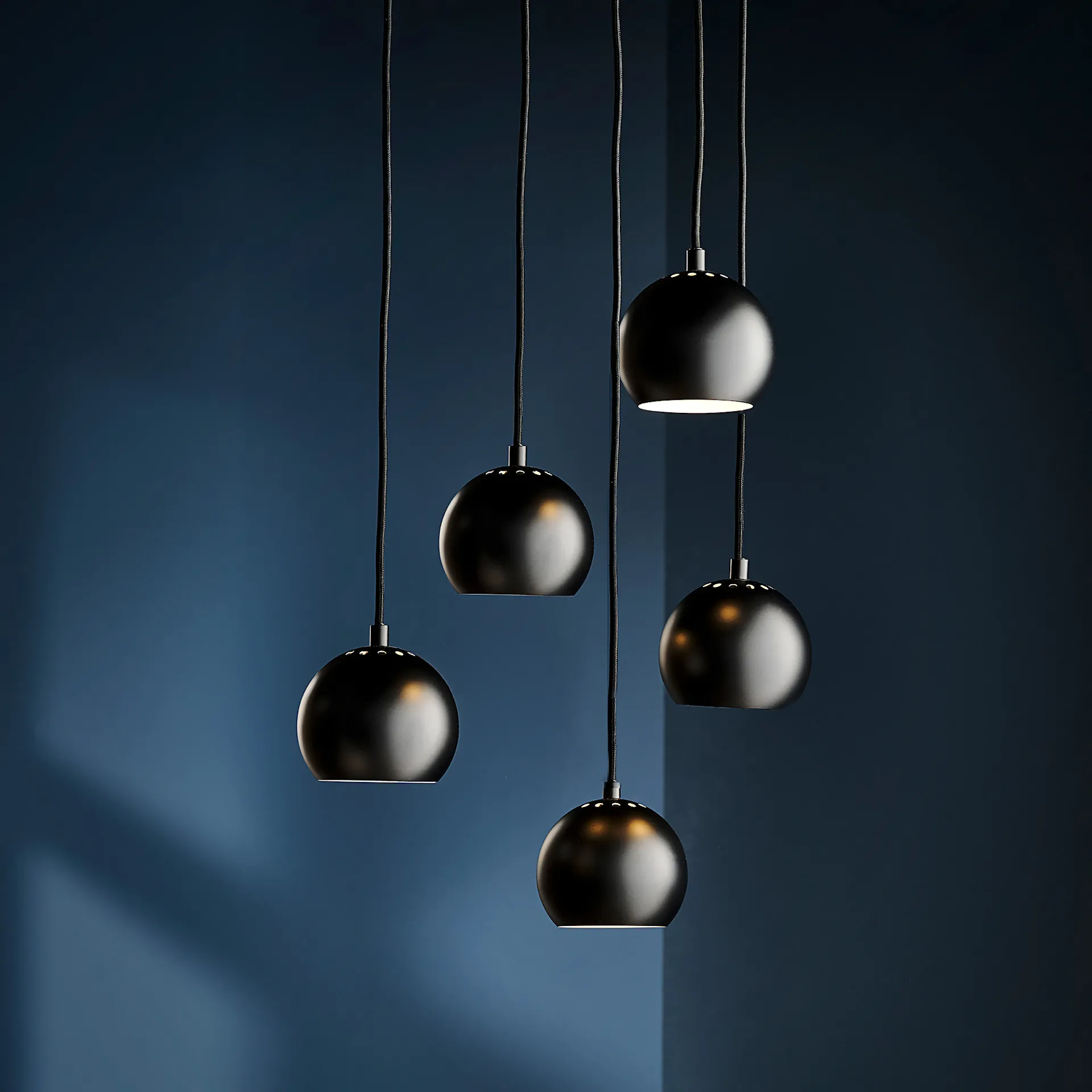 Ball Pendant Lamp Ø18 cm - Frandsen - NO GA