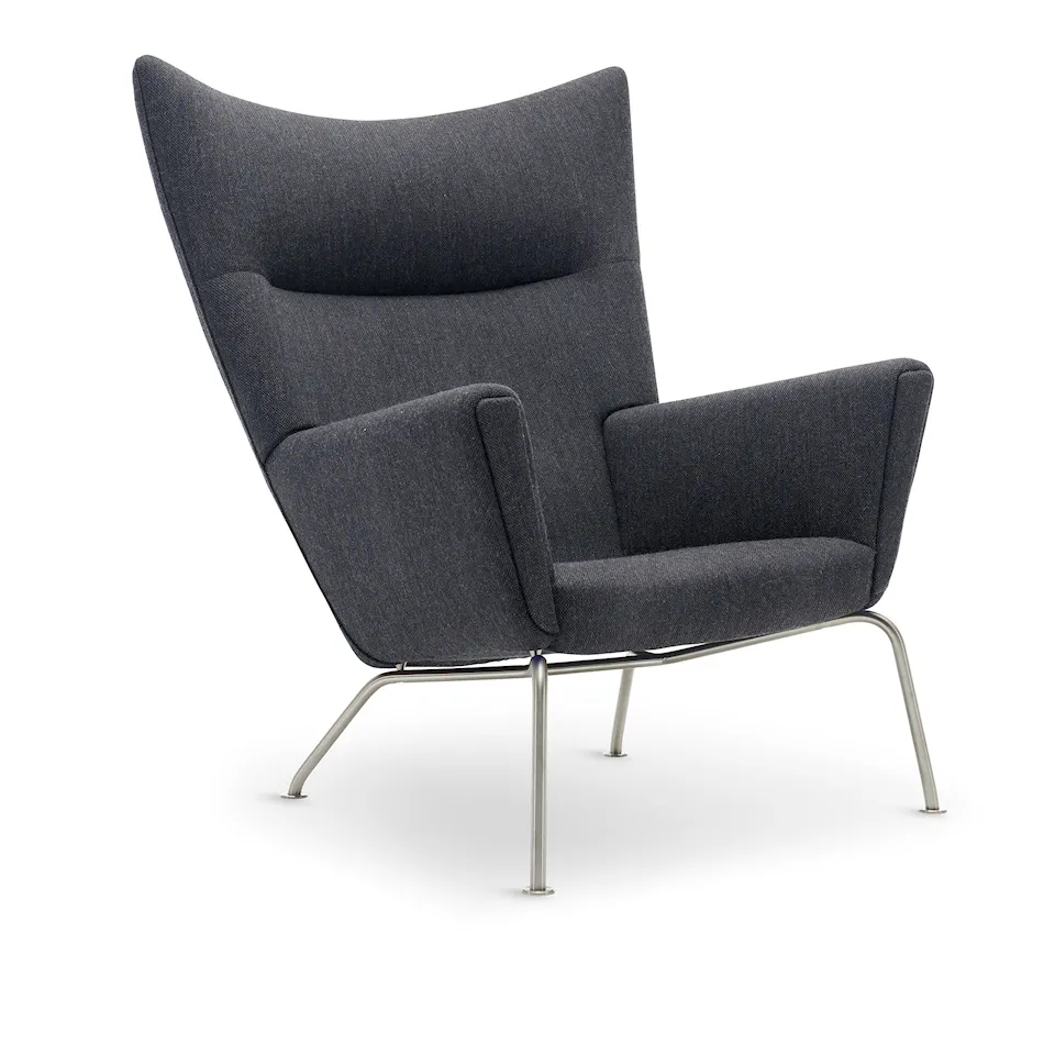 CH445 Wing Lounge Chair