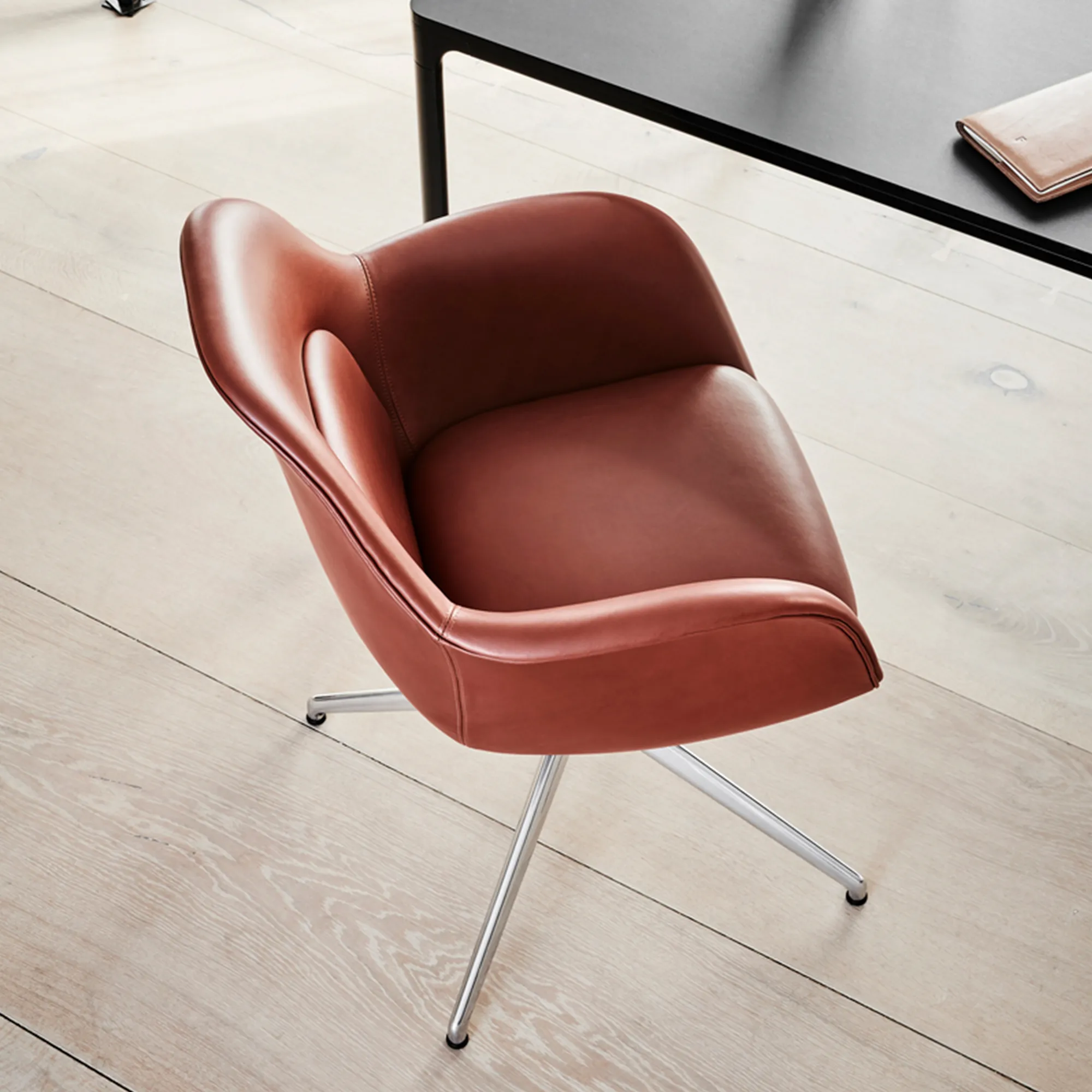 Swoon Swivel Chair