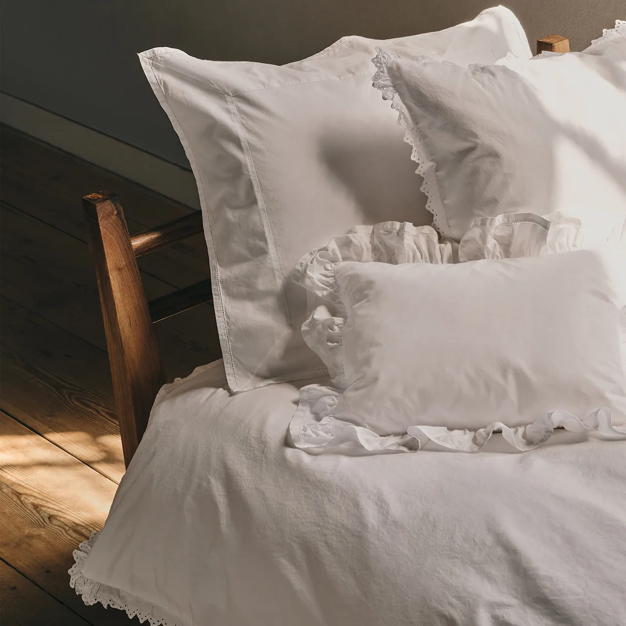 Broderie Anglaise Elodie Broken White tyynyliina