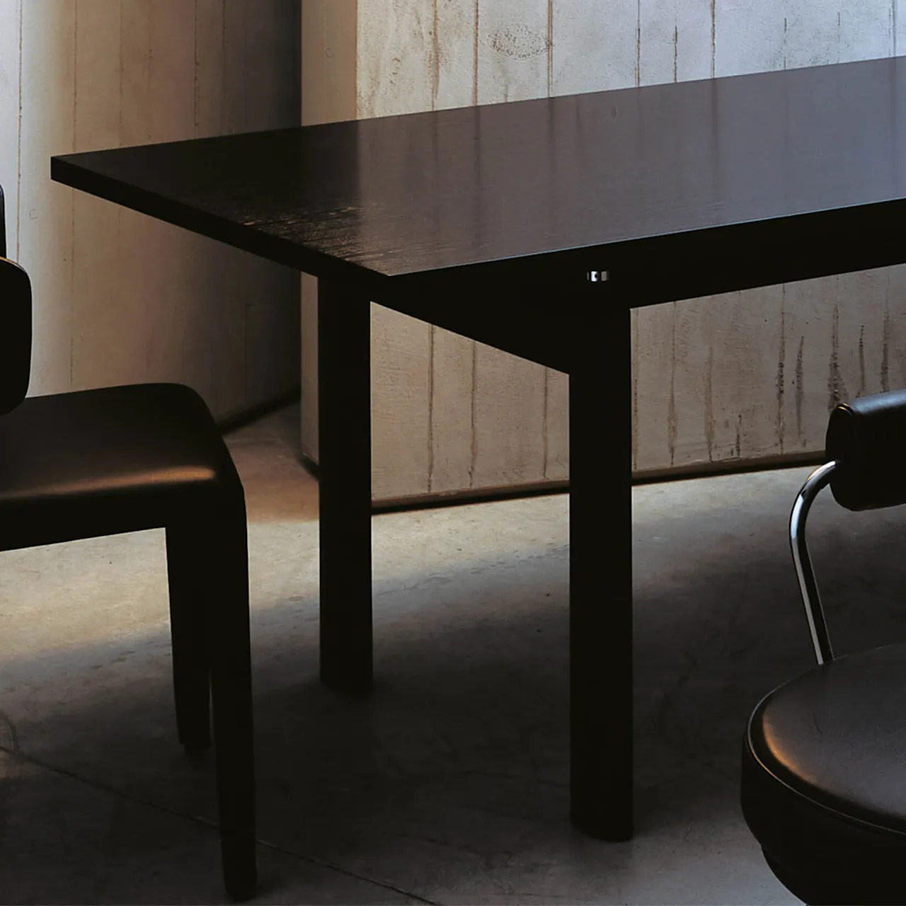 6 Table, Black enamel steel base, Clear Glass, 225 X 85 cm