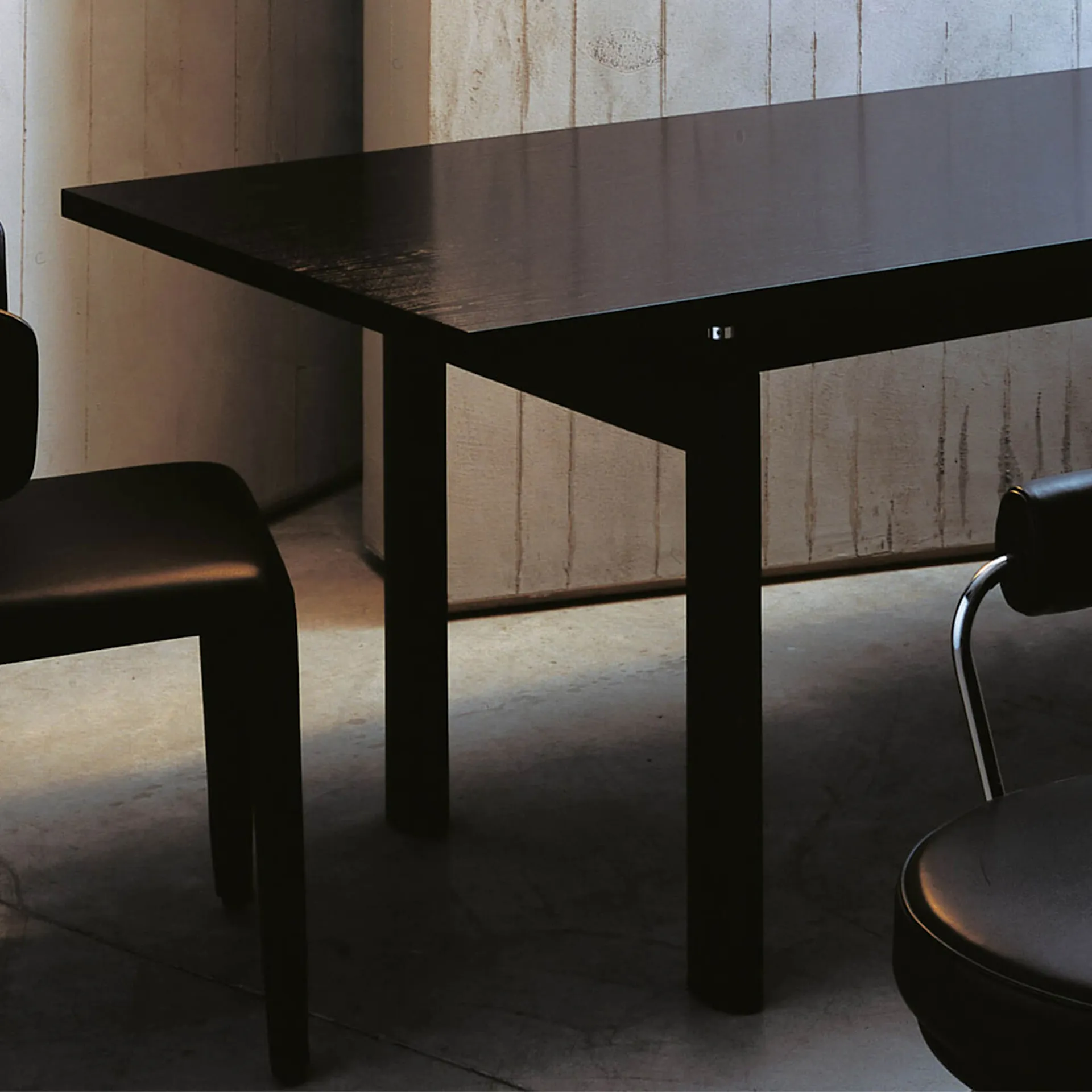 6 Table - Cassina - Le Corbusier - NO GA