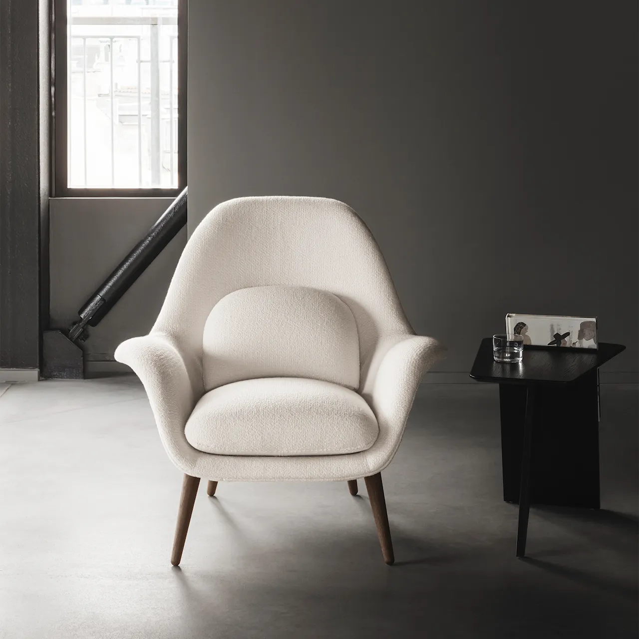 Swoon Petit Lounge Chair Lacquered Walnut