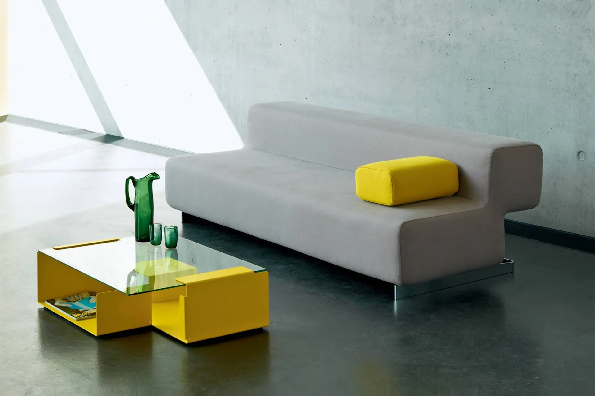 Diana D Coffee table - ClassiCon - Konstantin Grcic - NO GA