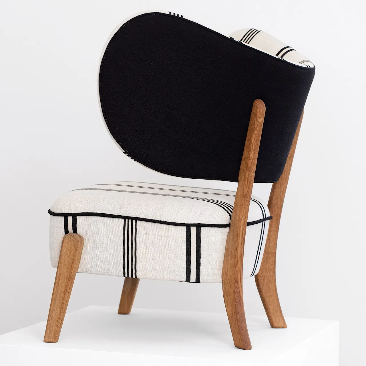 TMBO Lounge Chair