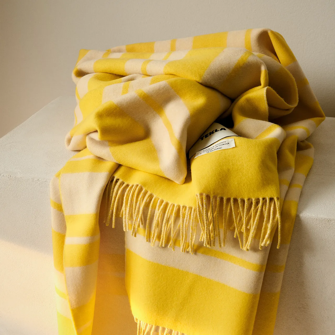 Le Corbusier Blanket - Blanc/Le Jaune Vif