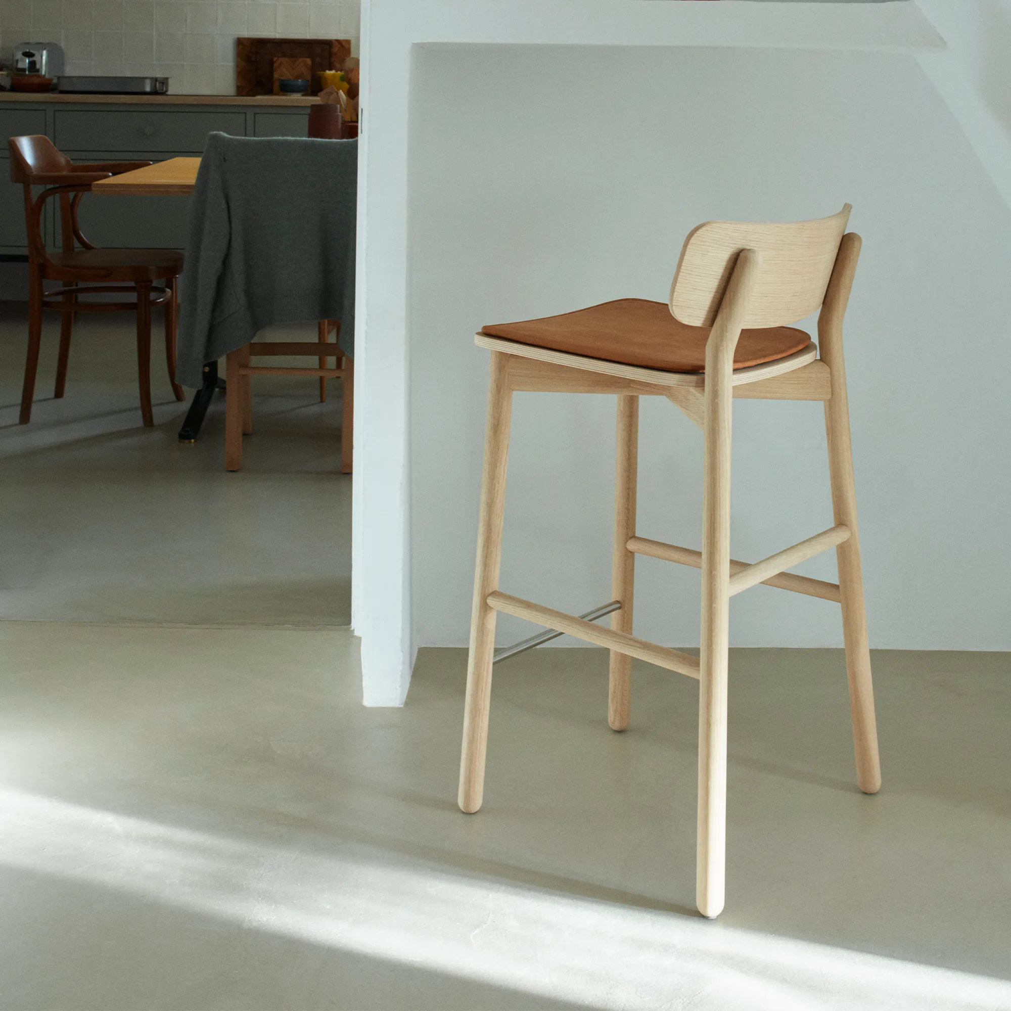 Hven Seat Cushion Bar Stool - 3