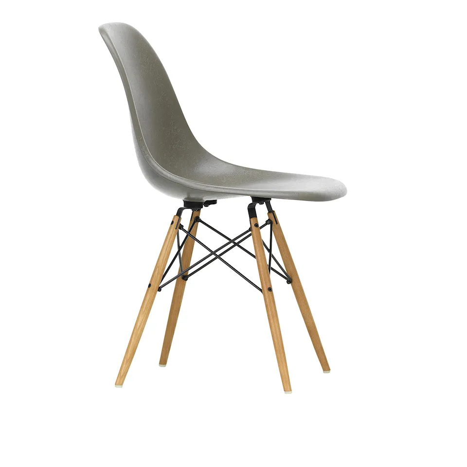 Eames Fiberglass Chair DSW stoel