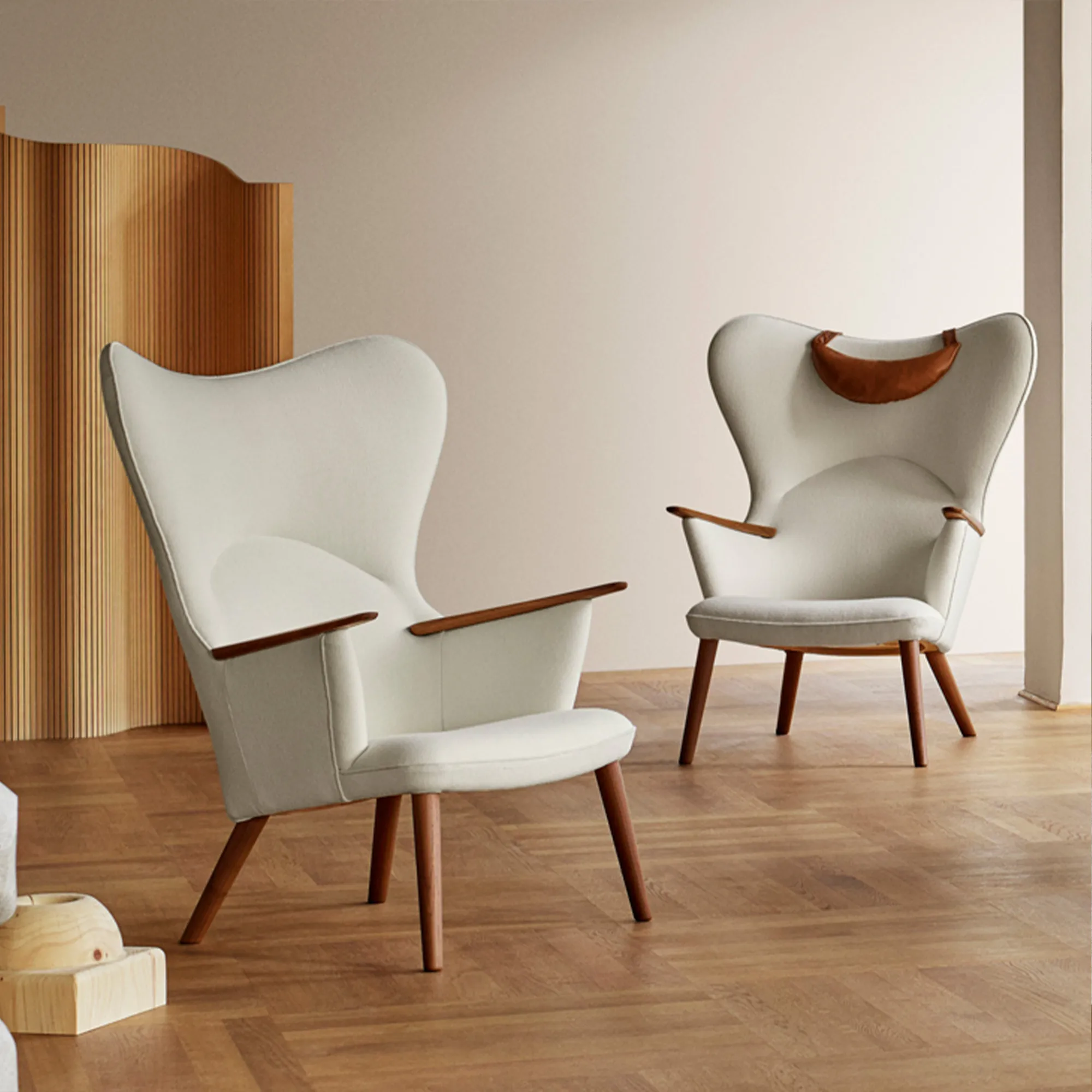 CH78 Mama Bear Armchair - 10