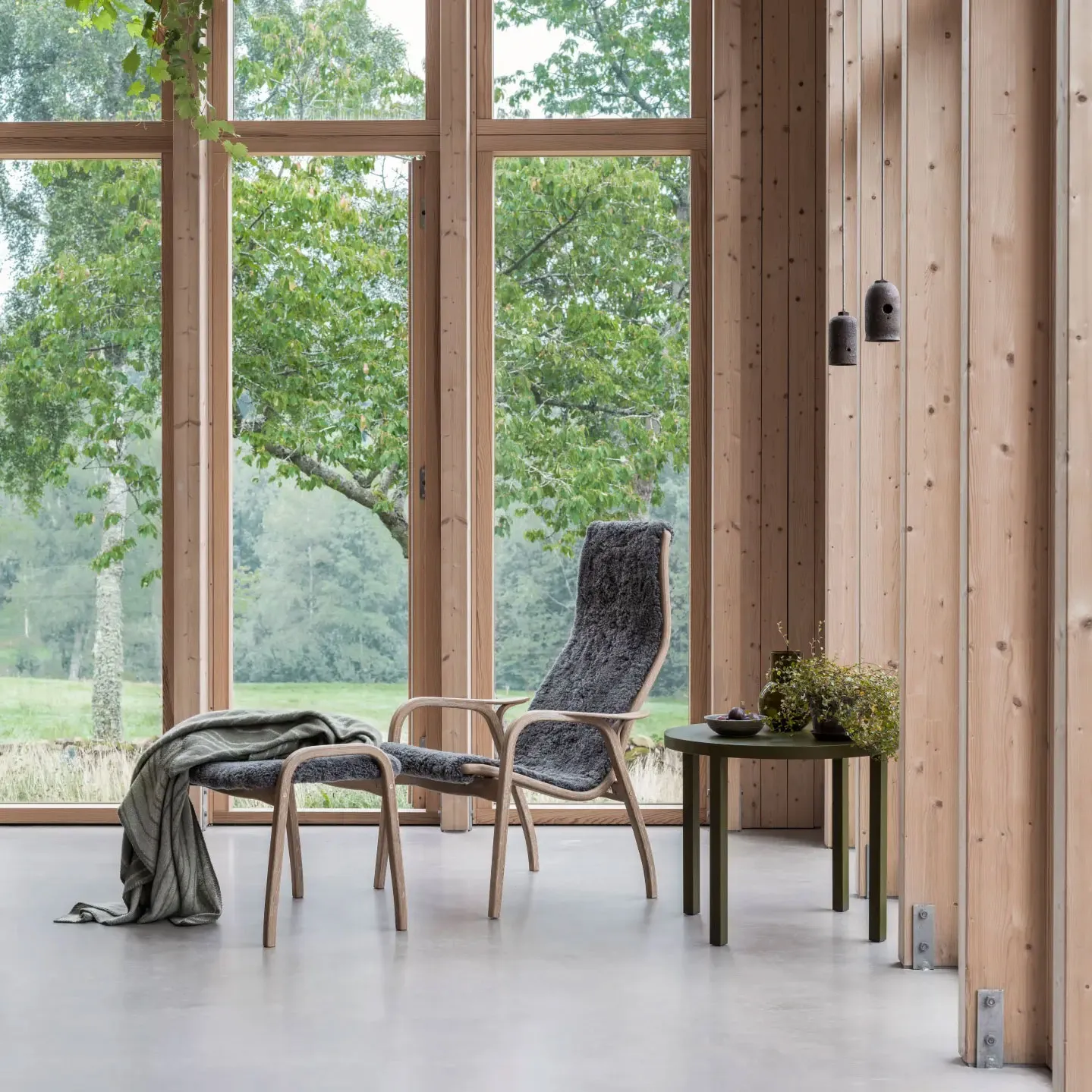 Lamino armchair and footstool - 2