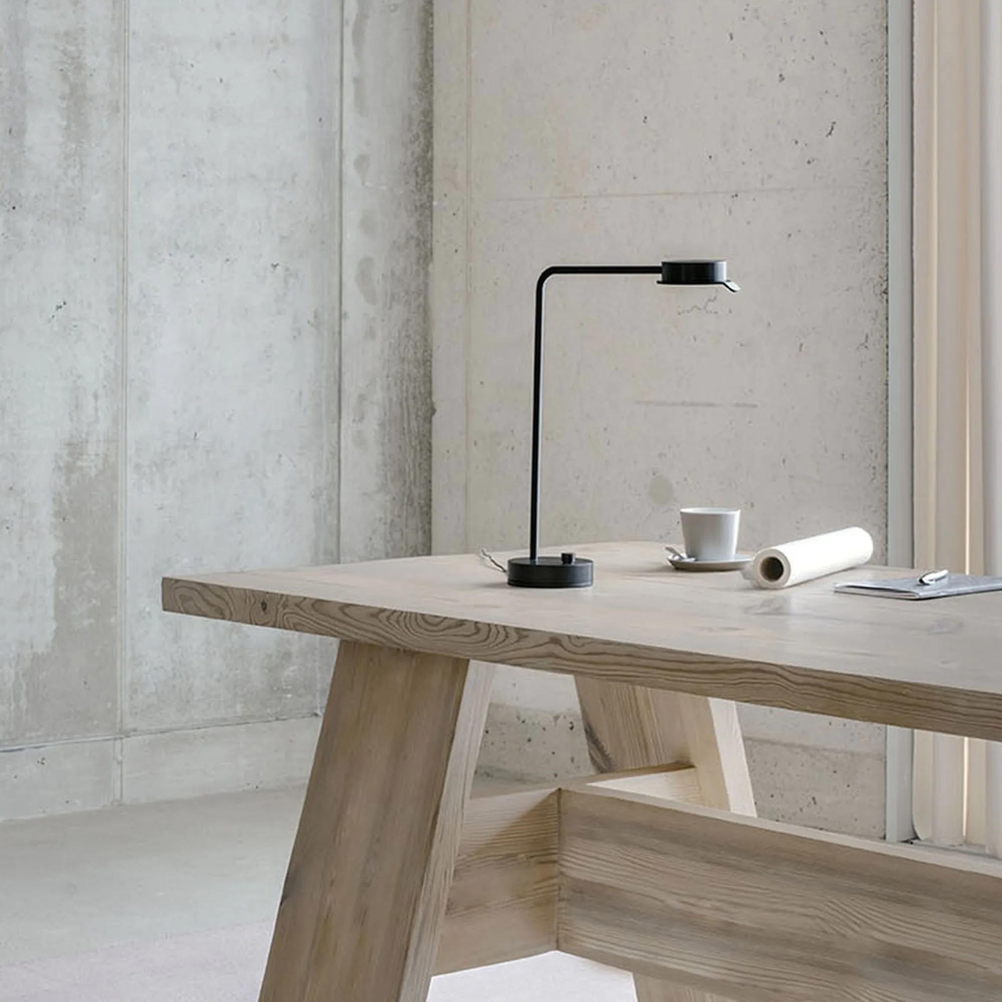 Chipperfield 102 Table Lamp - 2