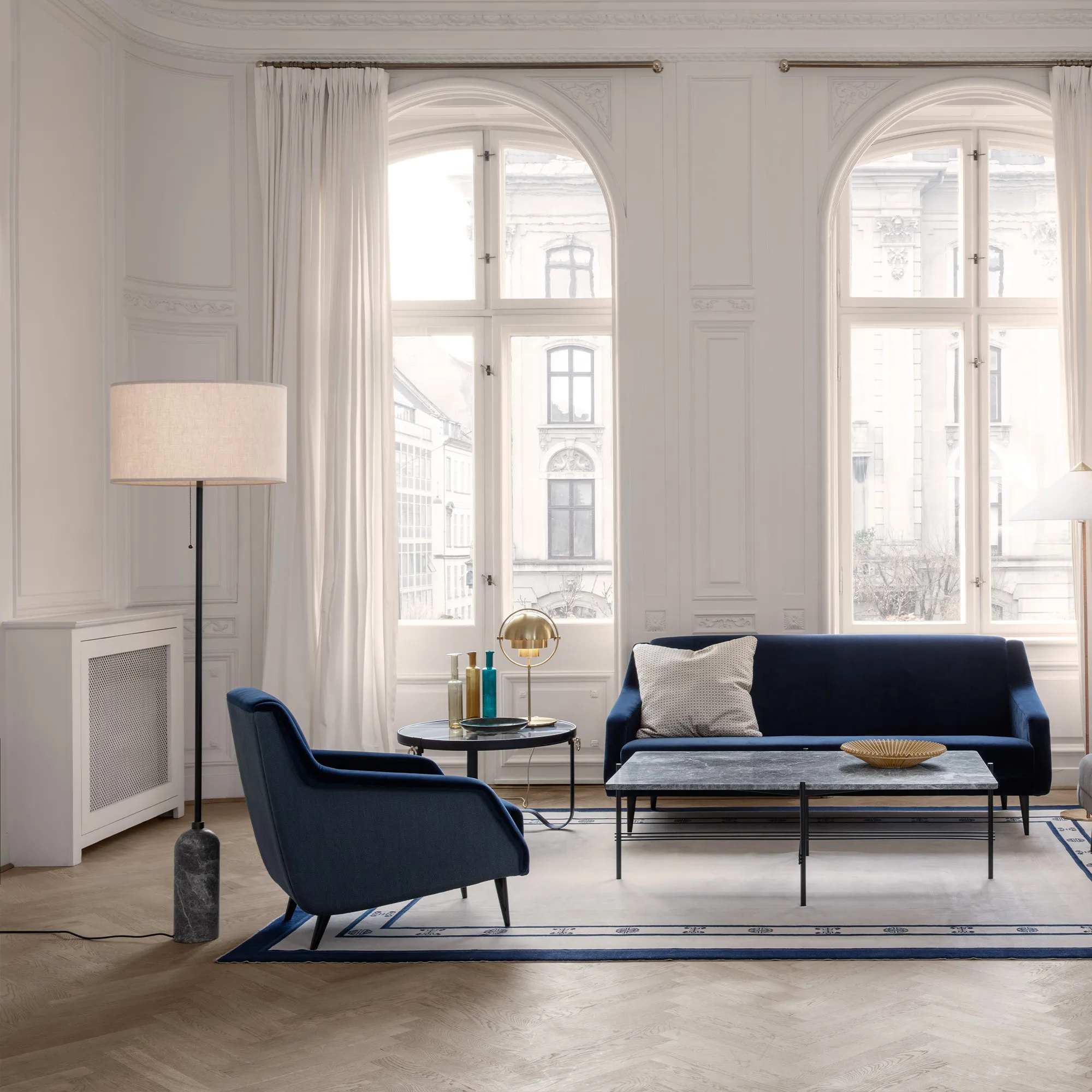 Gravity Floor Lamp Black Steel - 8