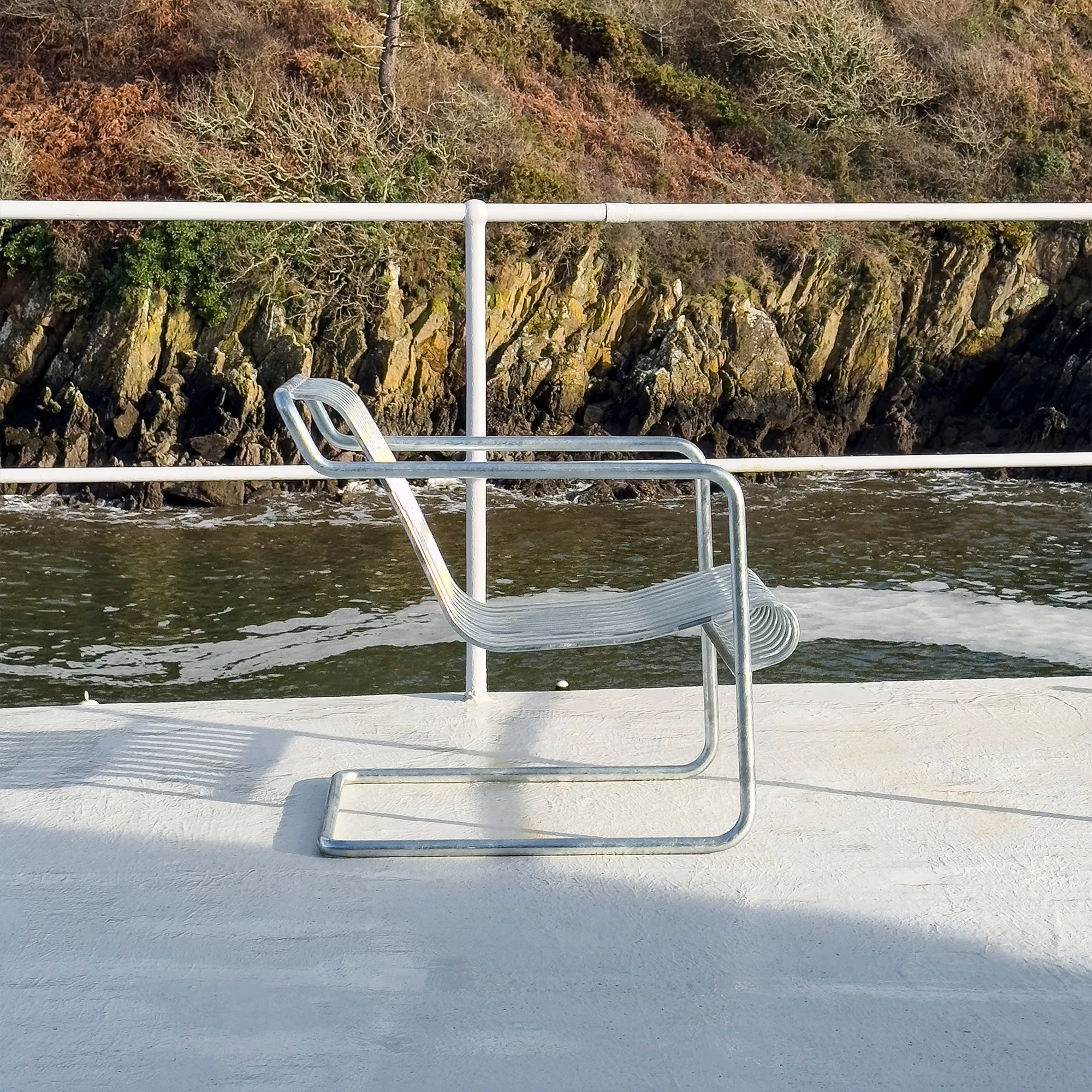 Palissade Cantilever Low Lounge Chair - 5