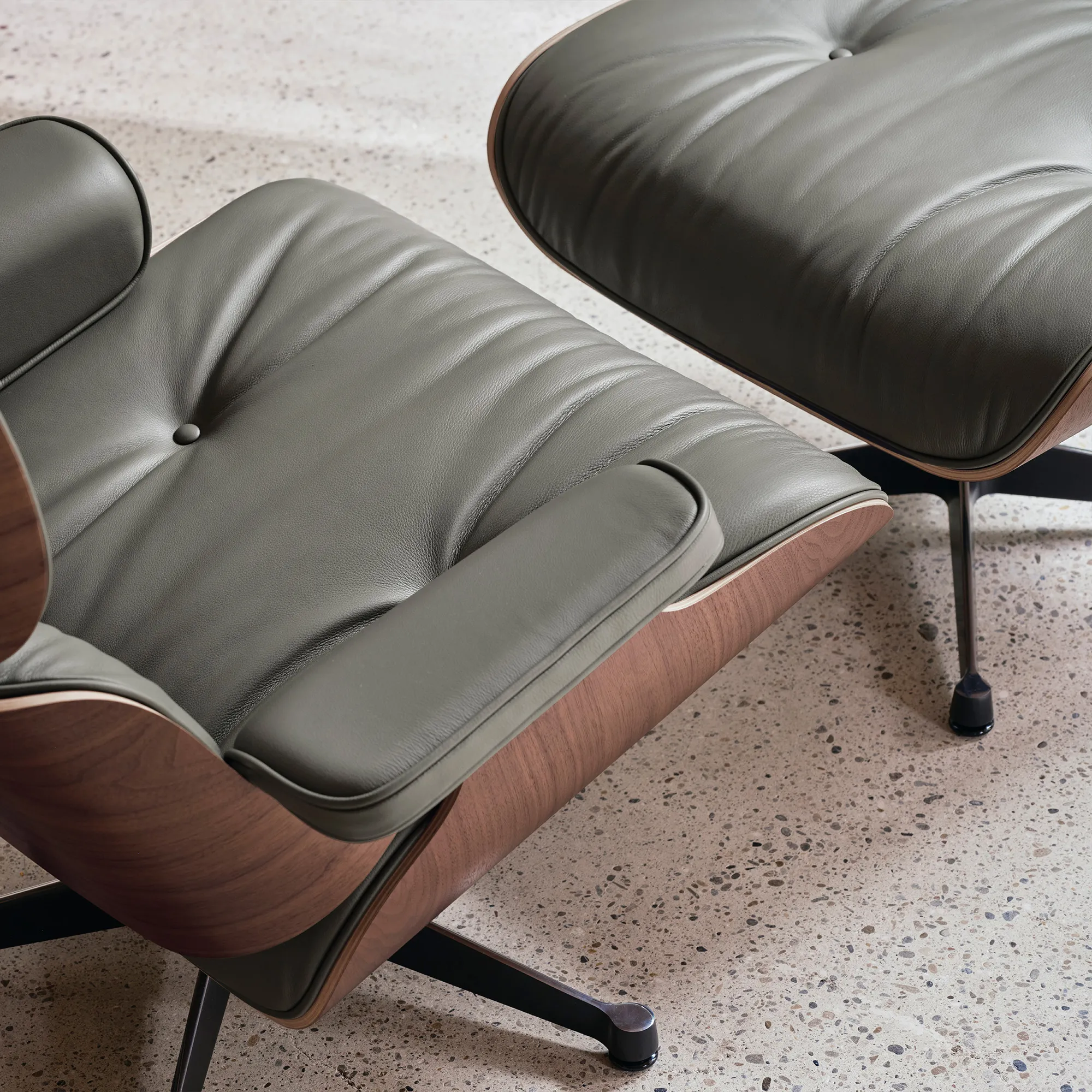 Eames Lounge Ottoman - 7