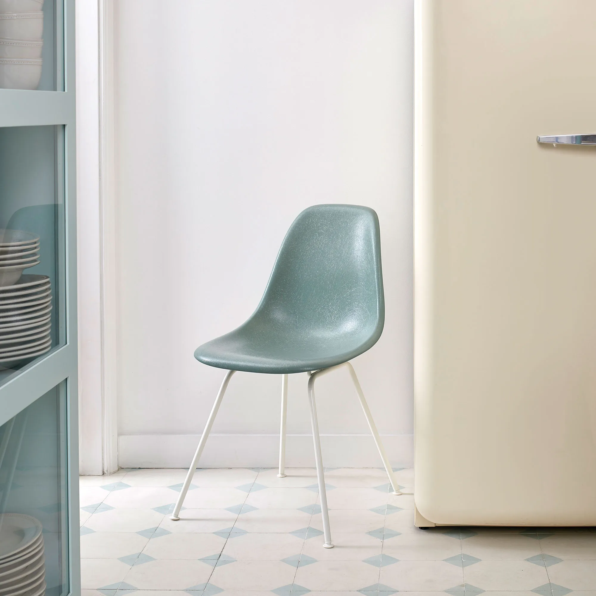 Eames Fiberglass Chair DSX stol - 2