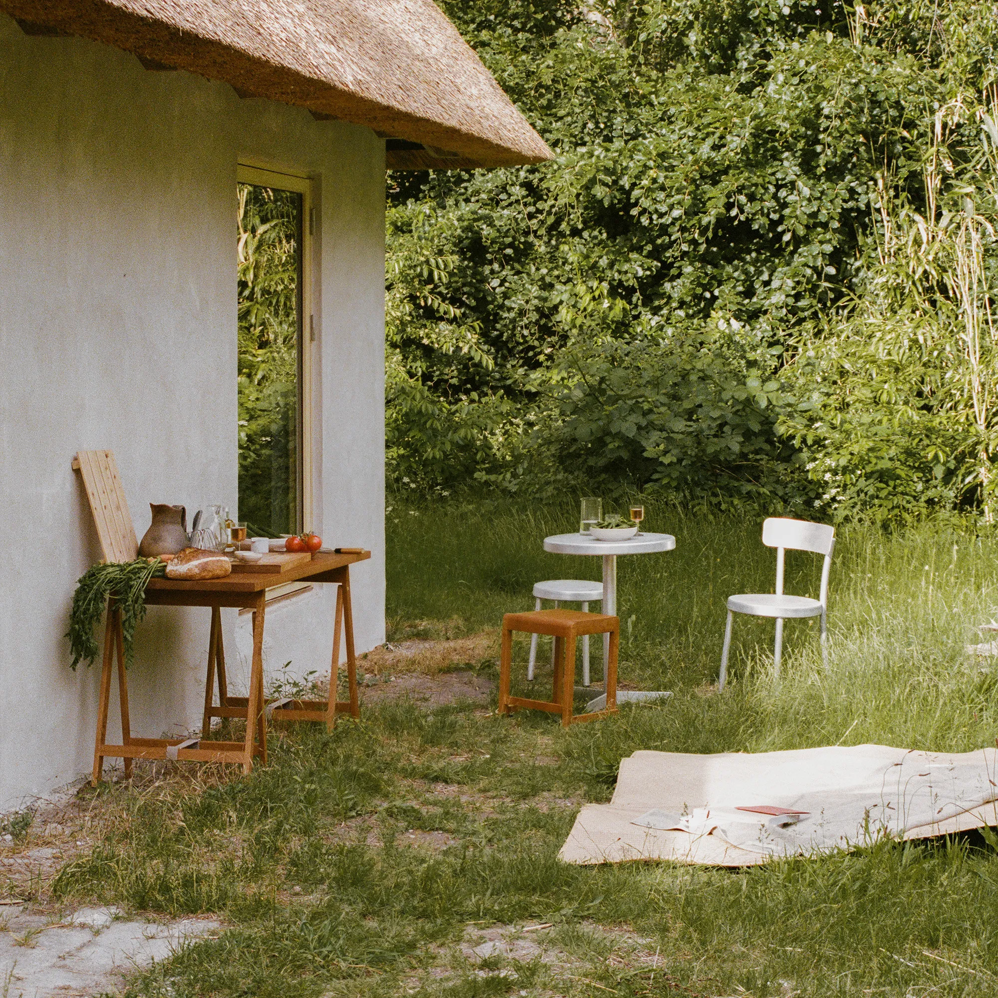 Low Stool 01 jakkara - 4