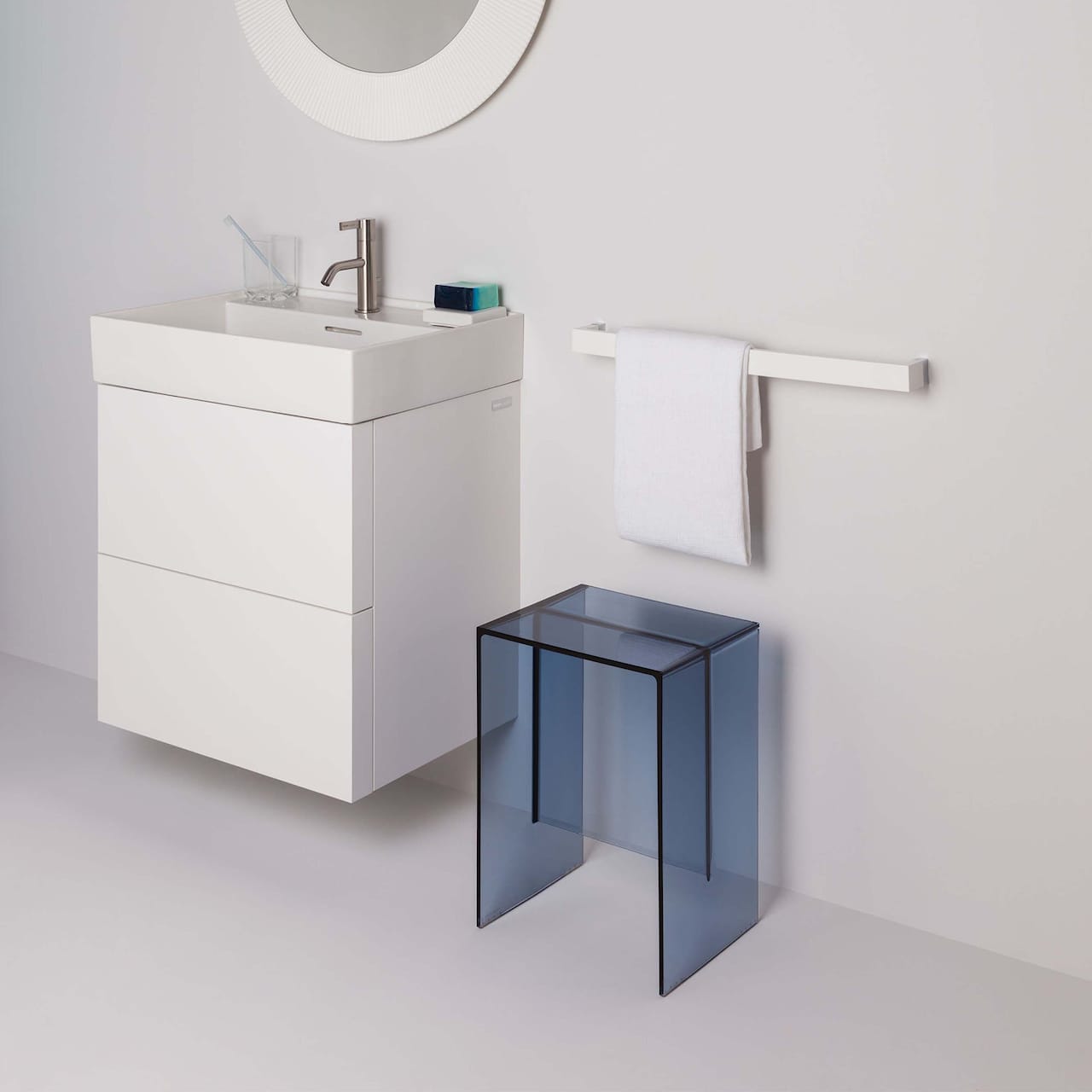 Max-Beam Side table