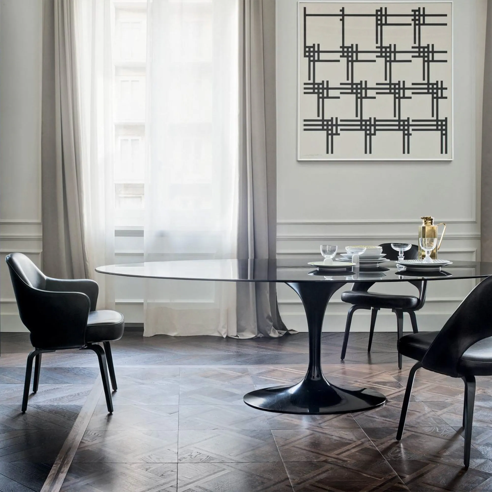 Saarinen Oval Dining Table 244 cm Black - 3