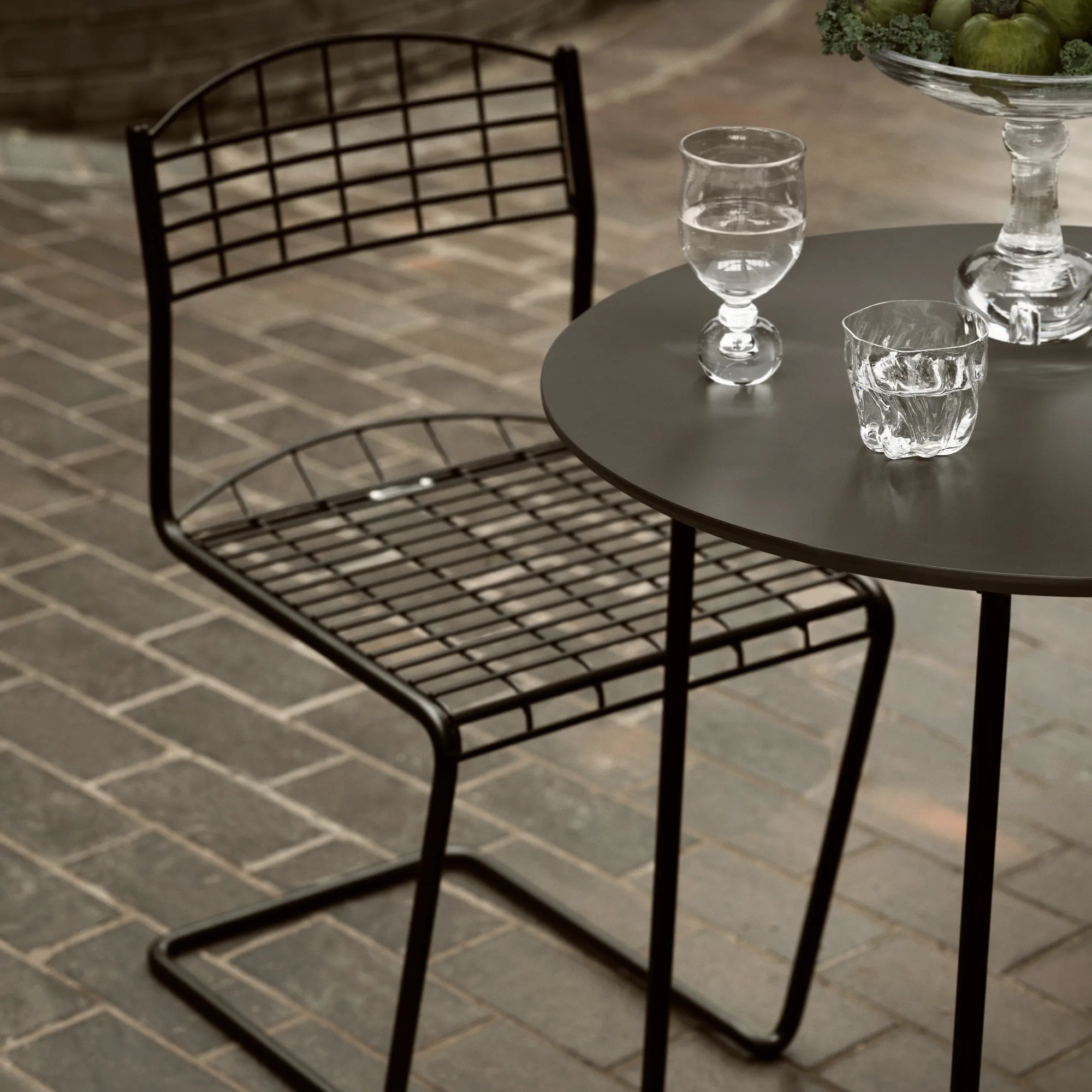 High Tech Outdoor Dining Table Ø60 cm - 3