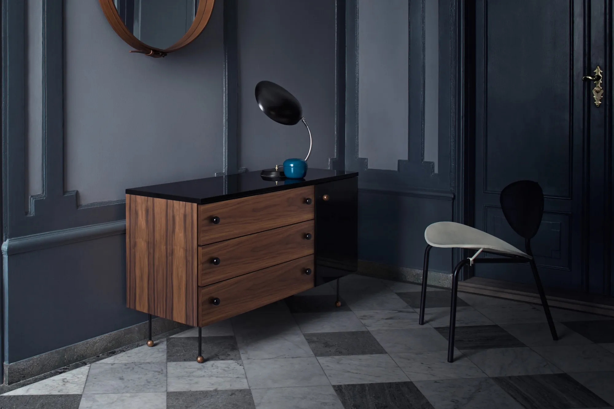 62 Dresser 3 Drawers - 2