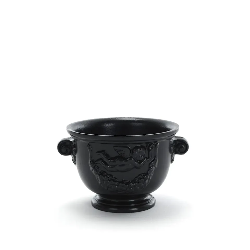 Flower urn