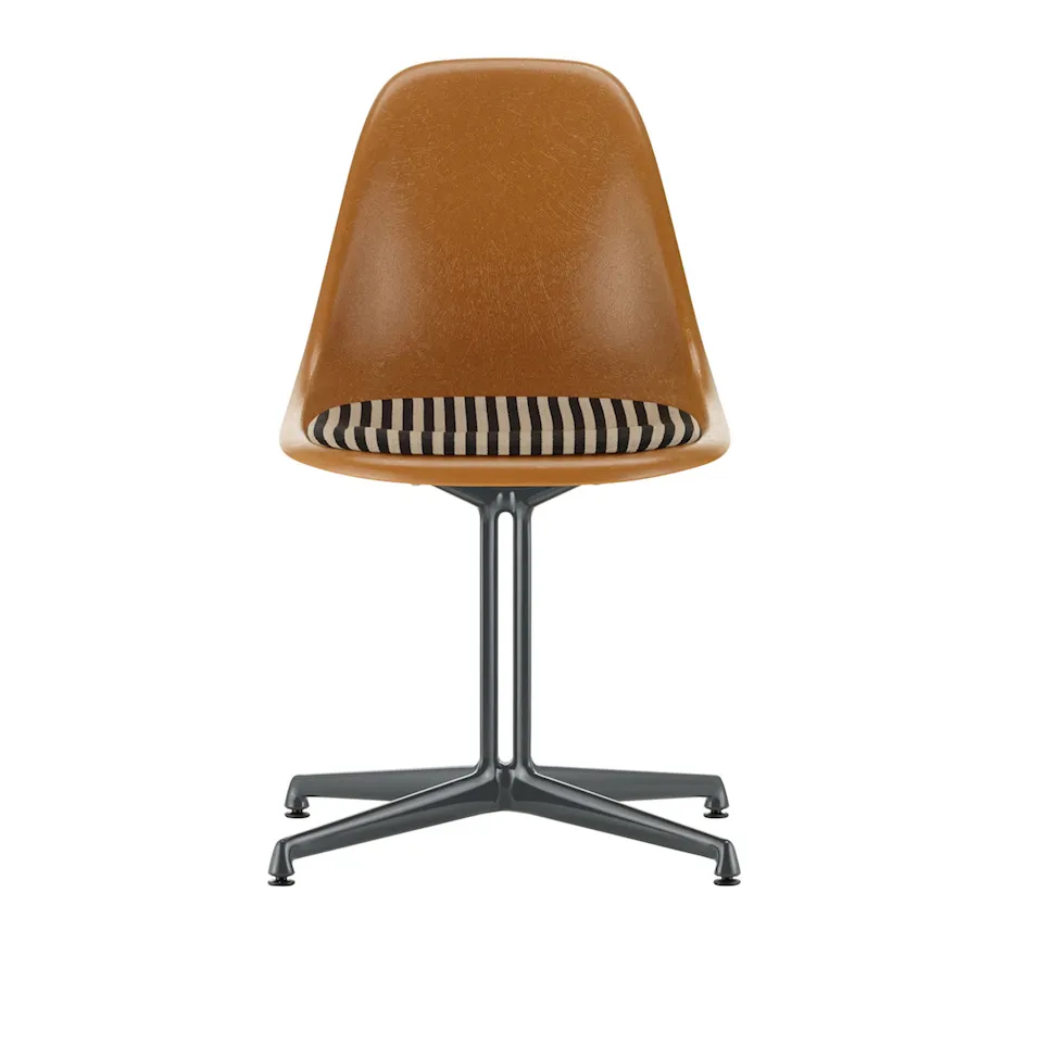 Eames Fiberglass Side Chair stoel La Fonda