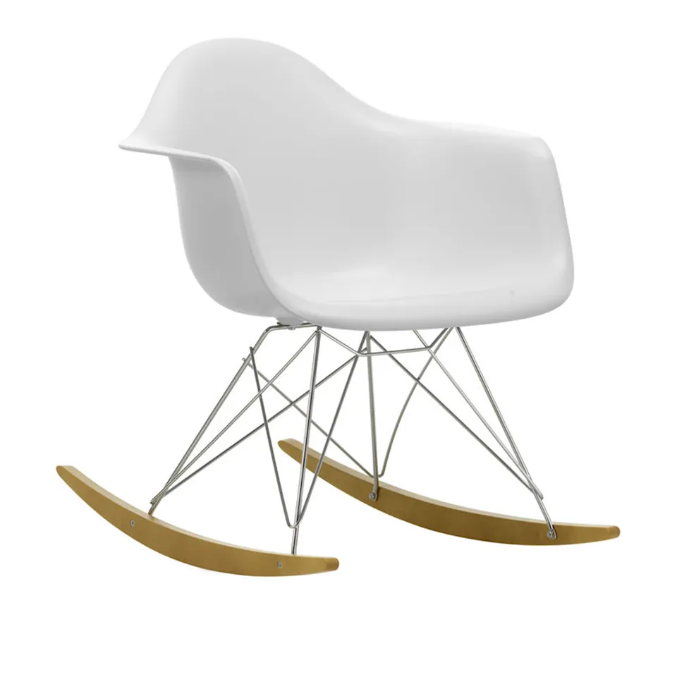 Eames RE Plastic Armchair RAR Chrome/Golden Maple