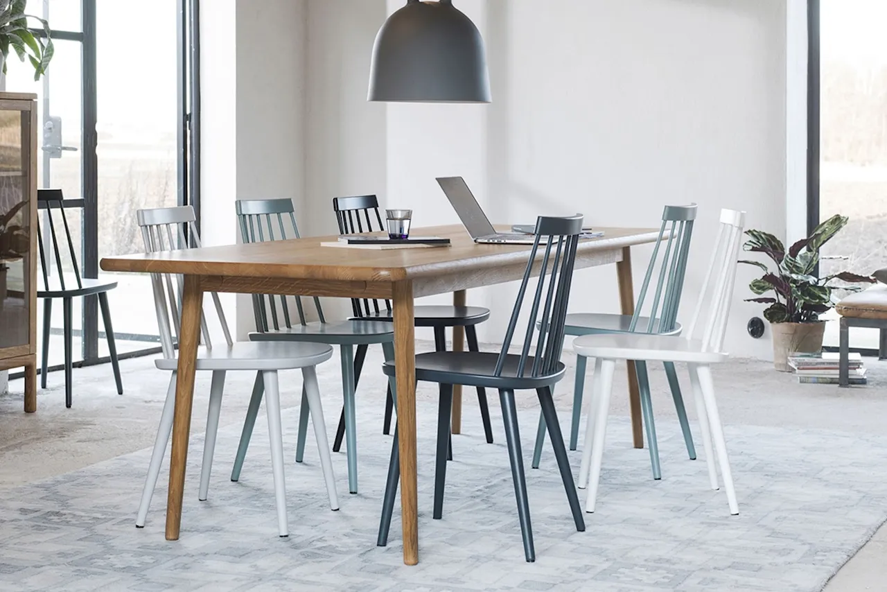 Miss holly oak dining table