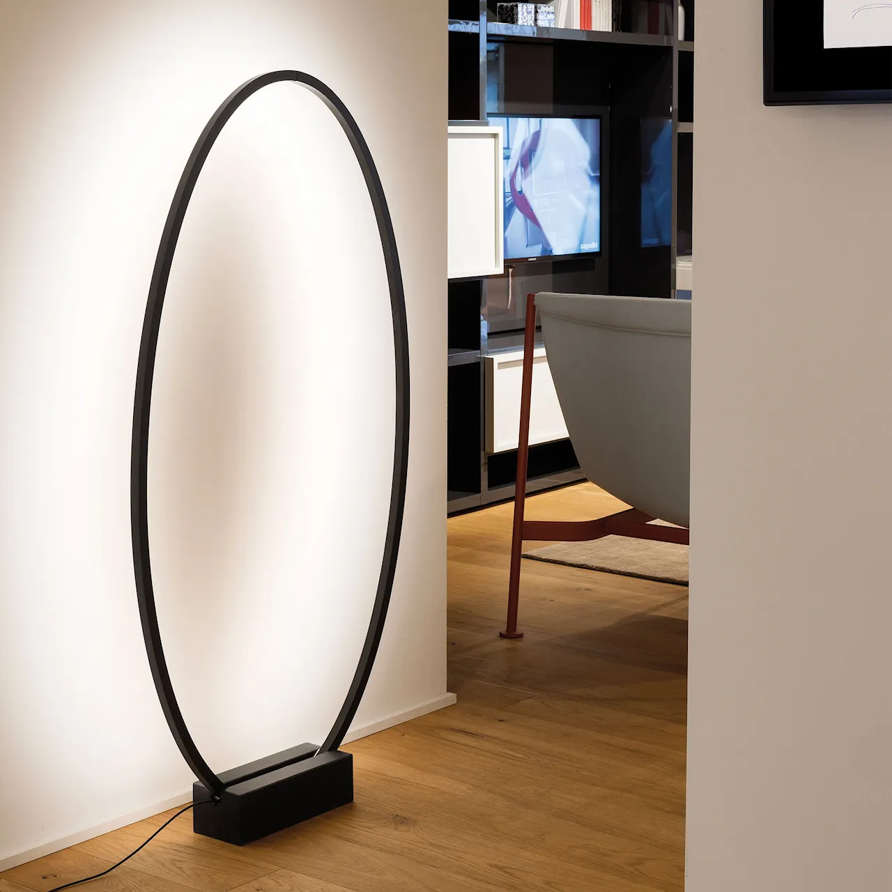 Ellisse Floor Lamp