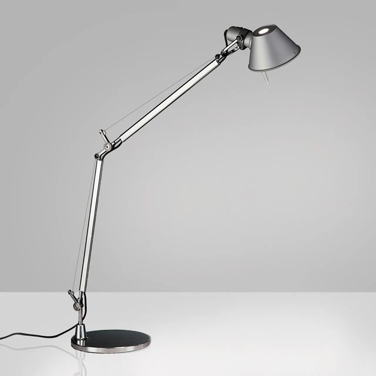 Tolomeo Midi LED Skrivebordslampe