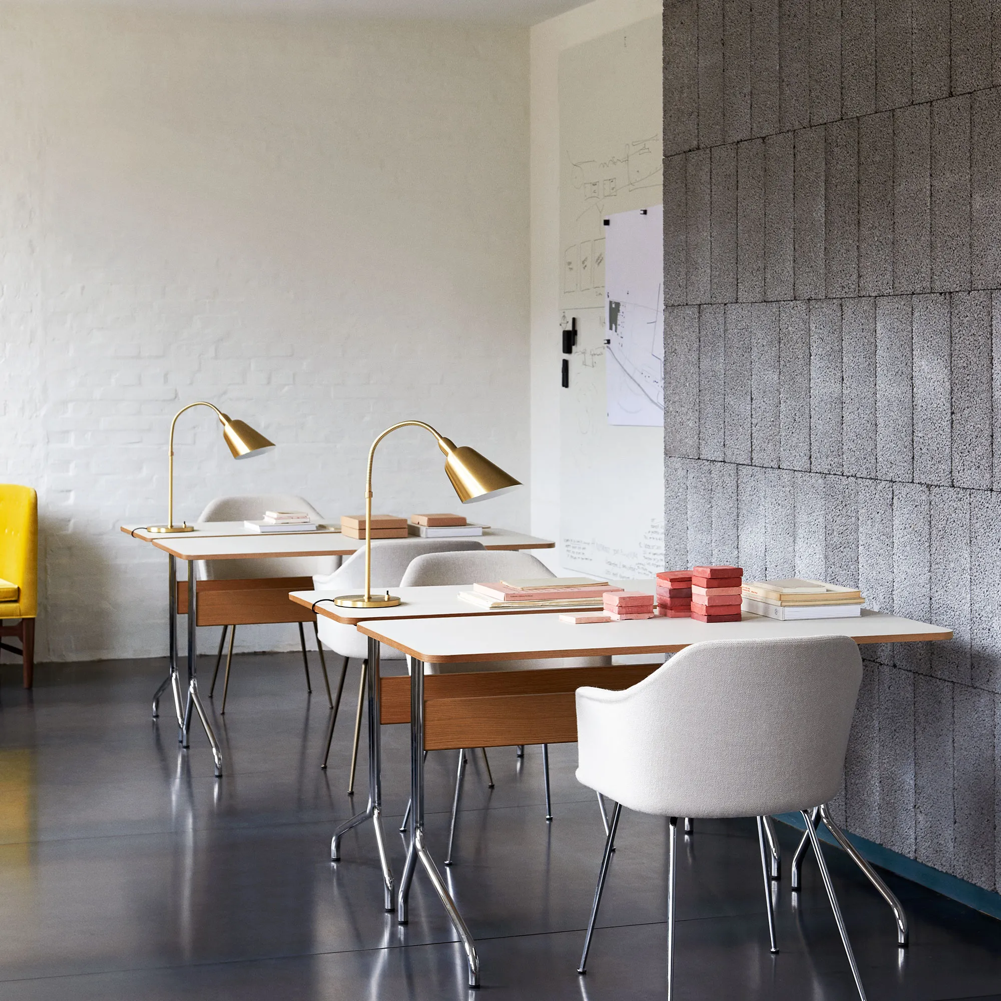 Pavilion Desk AV16 - 3