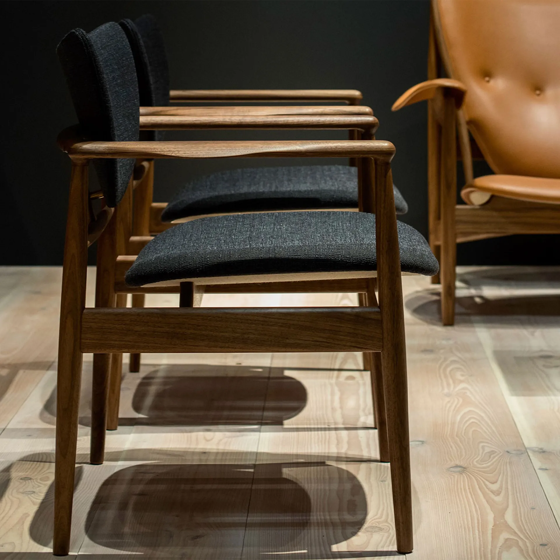 48 Chair, Walnut/Oak, Leather Group 2, Nevada NV2488S Cognac - House of Finn Juhl - Finn Juhl - NO GA