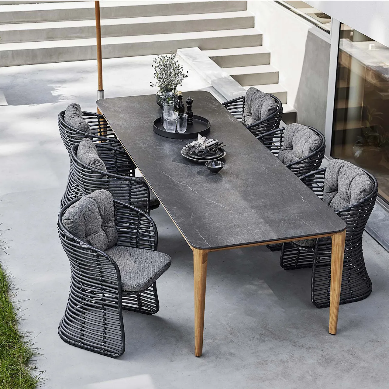 Aspect Table top Black Ceramic